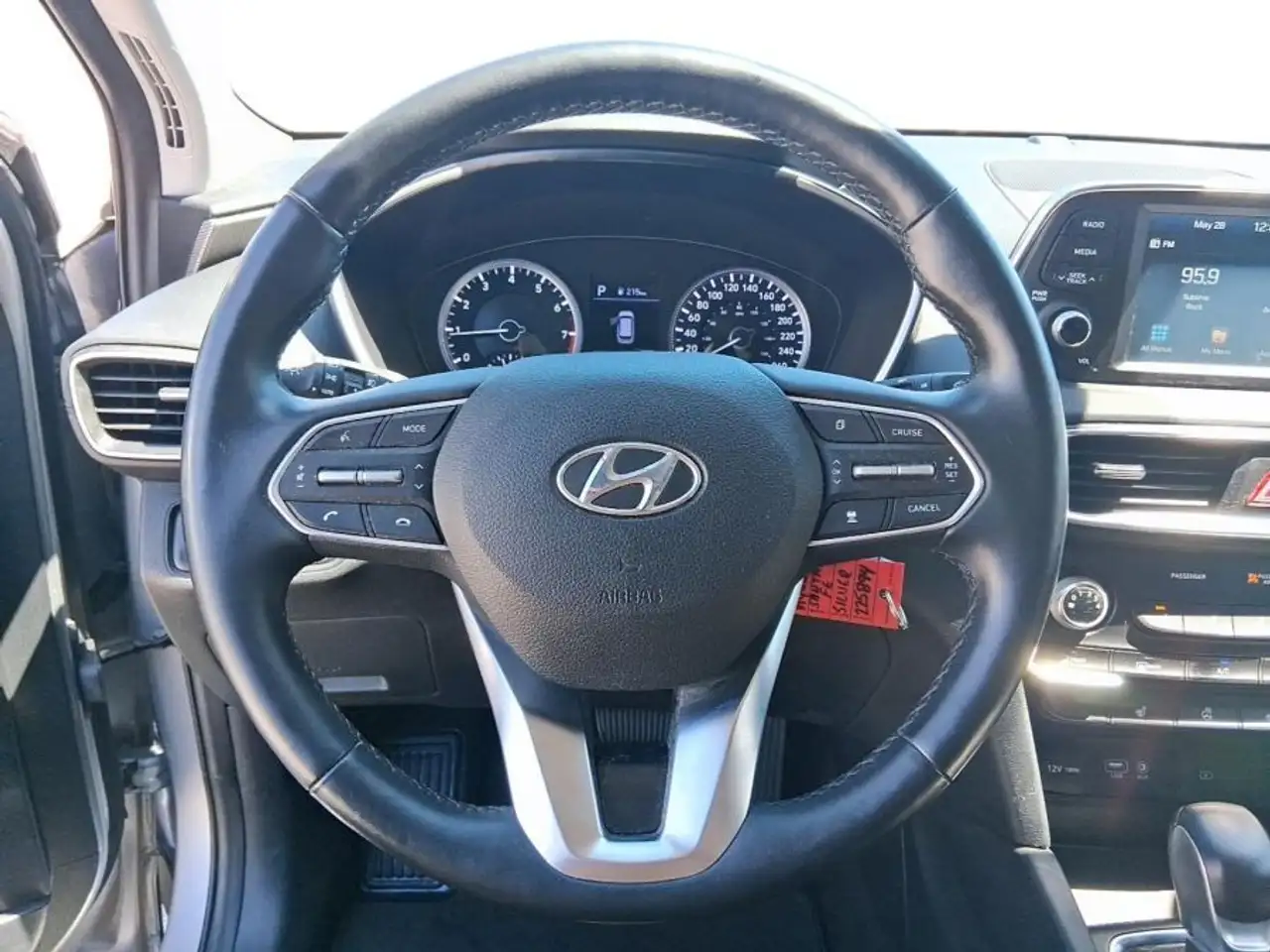 Hyundai SANTA FE снимка Hyundai SANTA FE