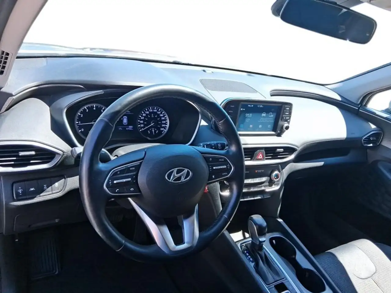 Hyundai SANTA FE снимка Hyundai SANTA FE
