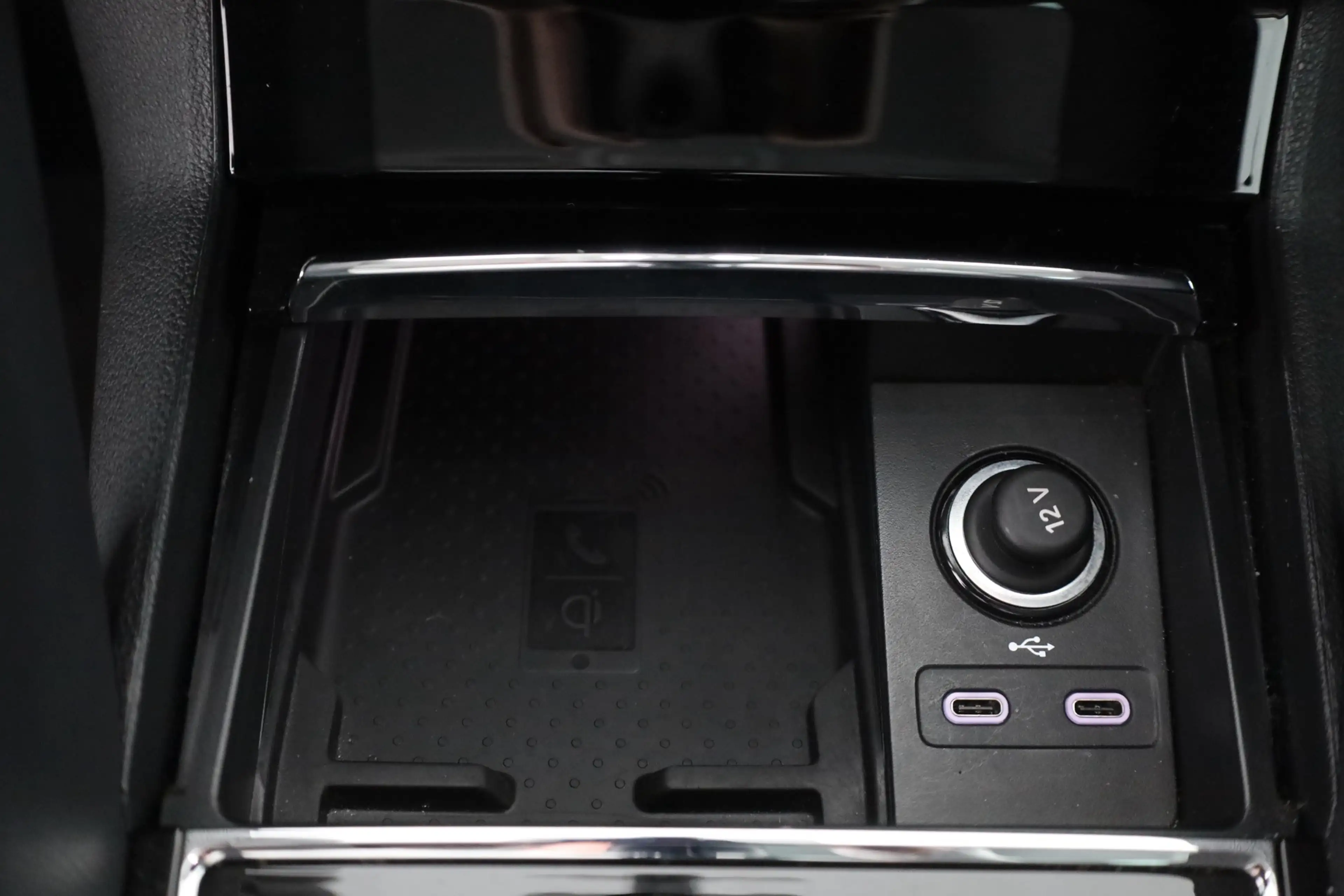 Skoda Karoq 1.0 TSI Tour LED Kamera 4x Sitzheizung DAB — photo 13