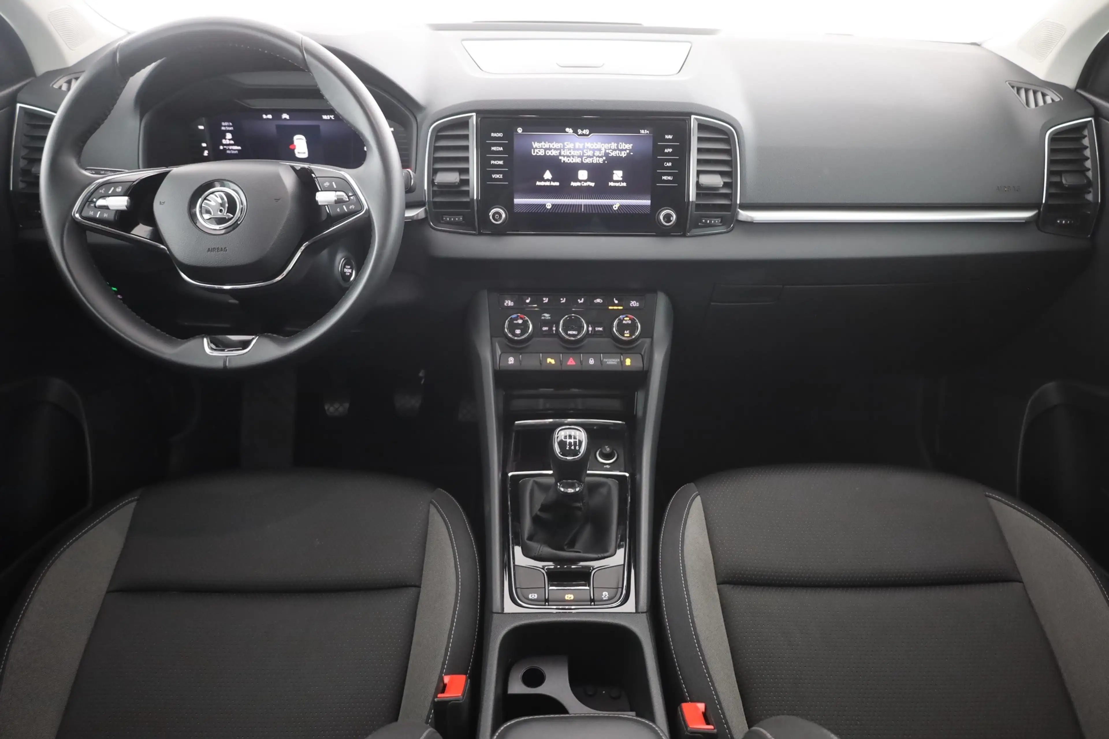Skoda Karoq 1.0 TSI Tour LED Kamera 4x Sitzheizung DAB — photo 9