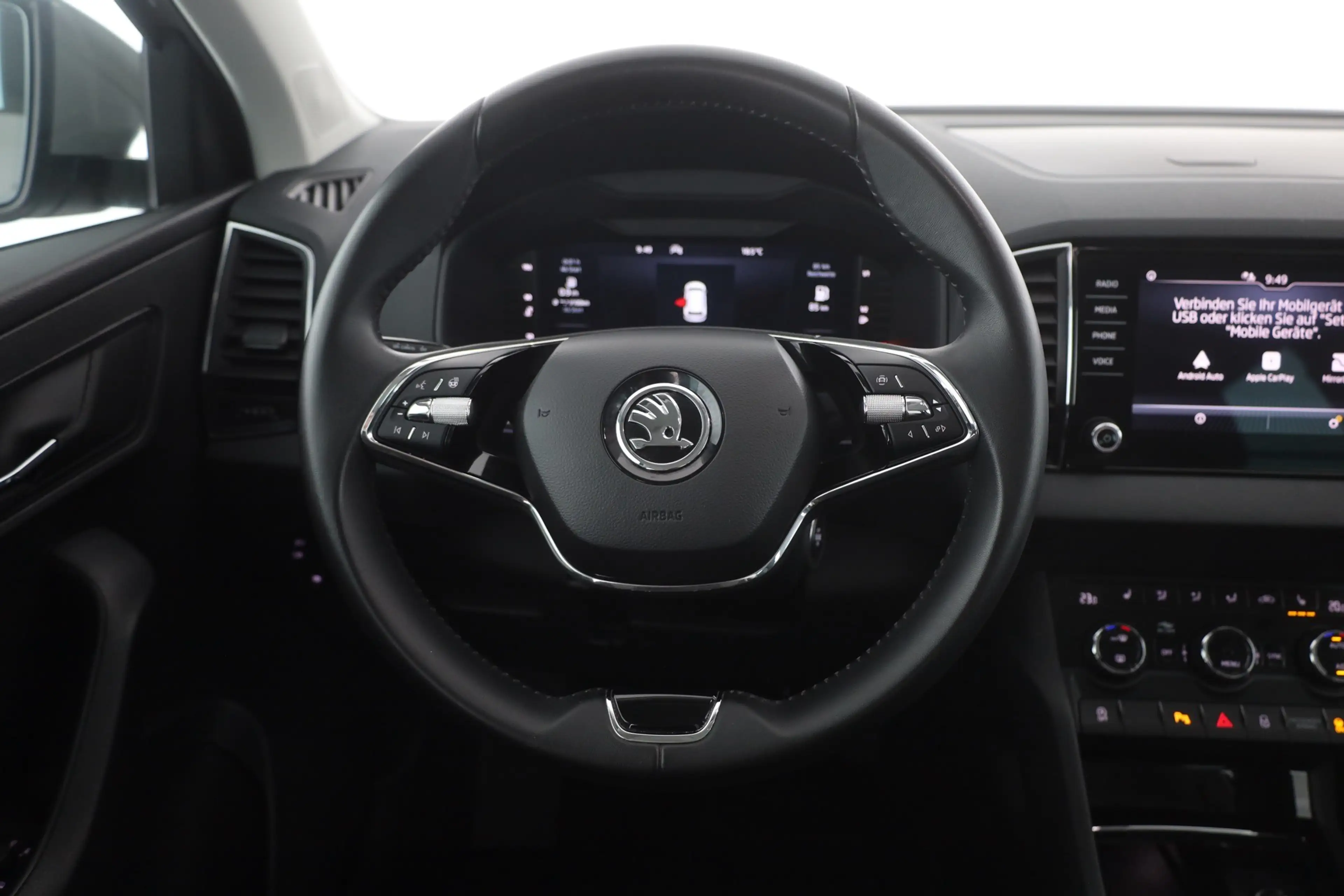Skoda Karoq 1.0 TSI Tour LED Kamera 4x Sitzheizung DAB — photo 14