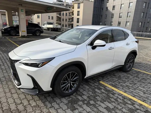 Lexus NX 450h+ PREMIUM COME NUOVA PLUG IN 4WD Hybrid