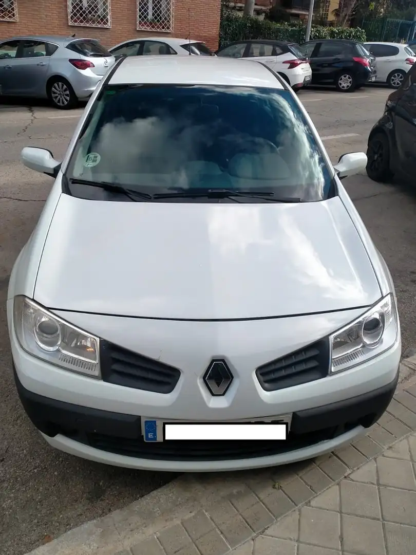 Renault Megane Mégane Sedán 1.5dCi Emotion 85 - 4 puertas Bílá - 2