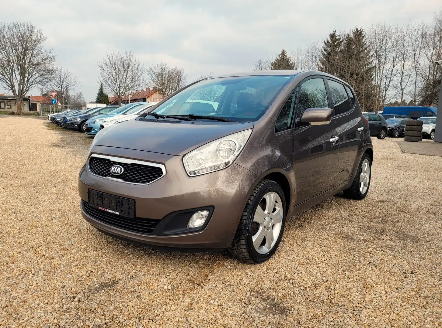 Kia Venga Spirit 1.6 Eur 5*Navi*Klimaaut*SZH*LMF*COC Marrón - 1