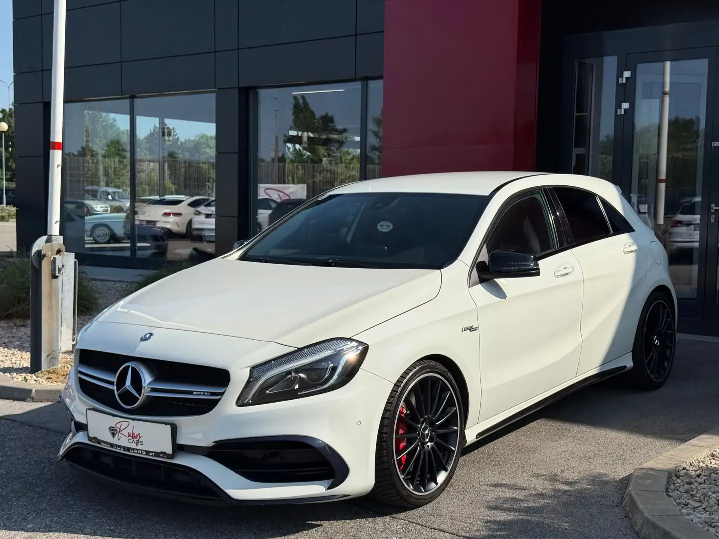 Mercedes-Benz A 45 AMG A-Klasse A45 AMG 4Matic *Facelift* Weiß - 1