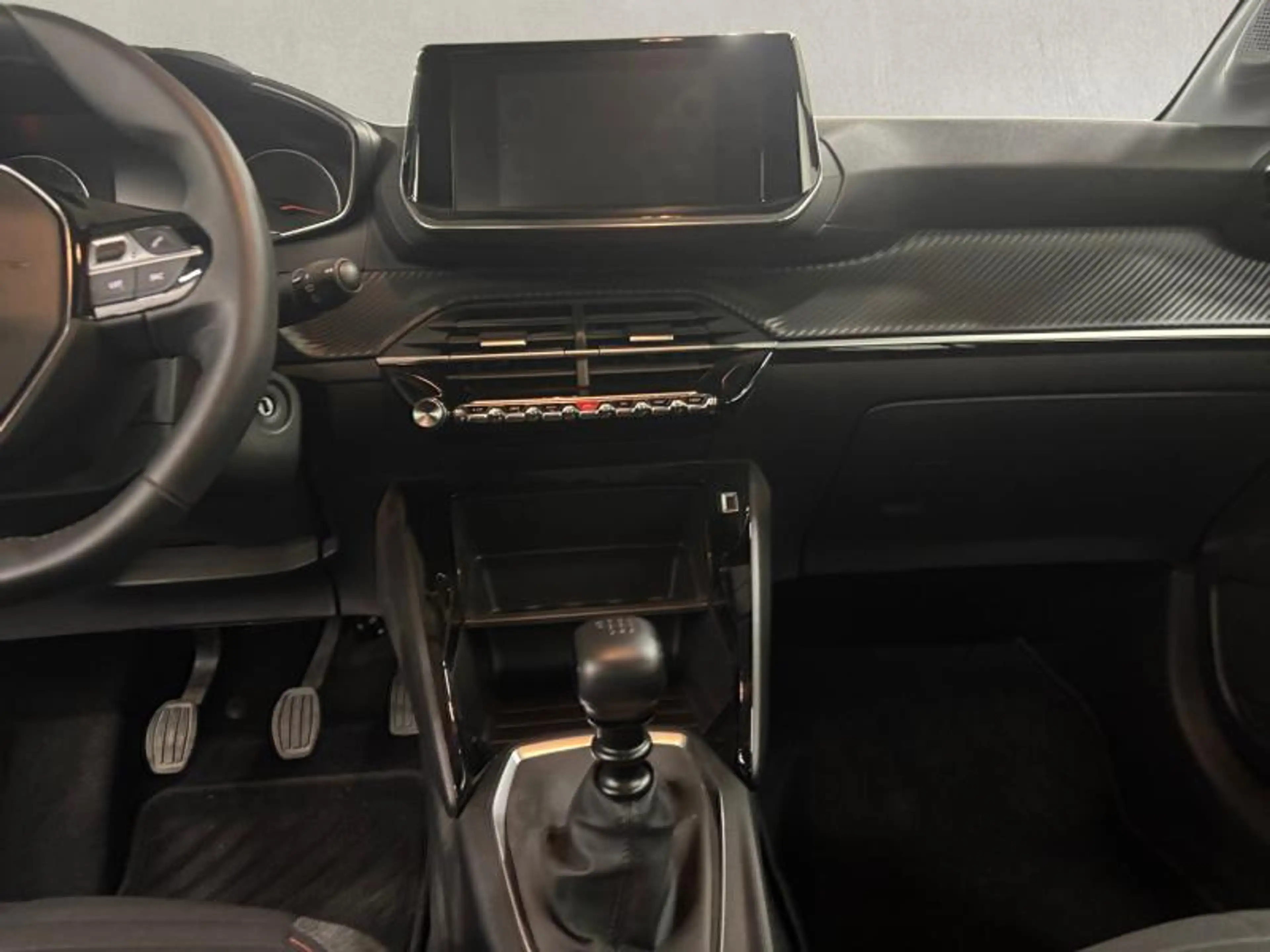 Peugeot 208 II & e- Active Pack — photo 11