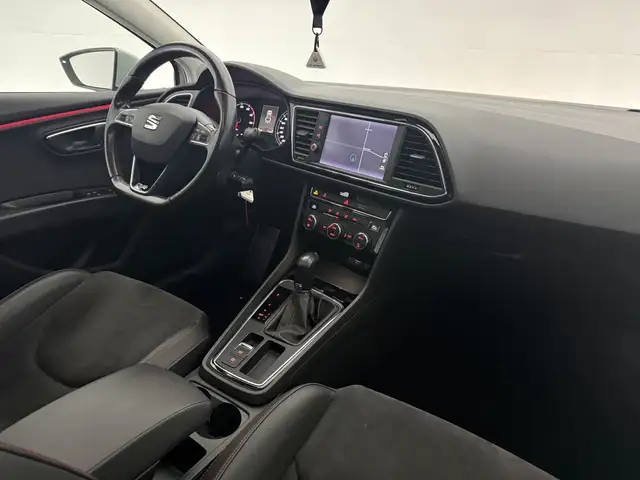 Seat Leon view 4
