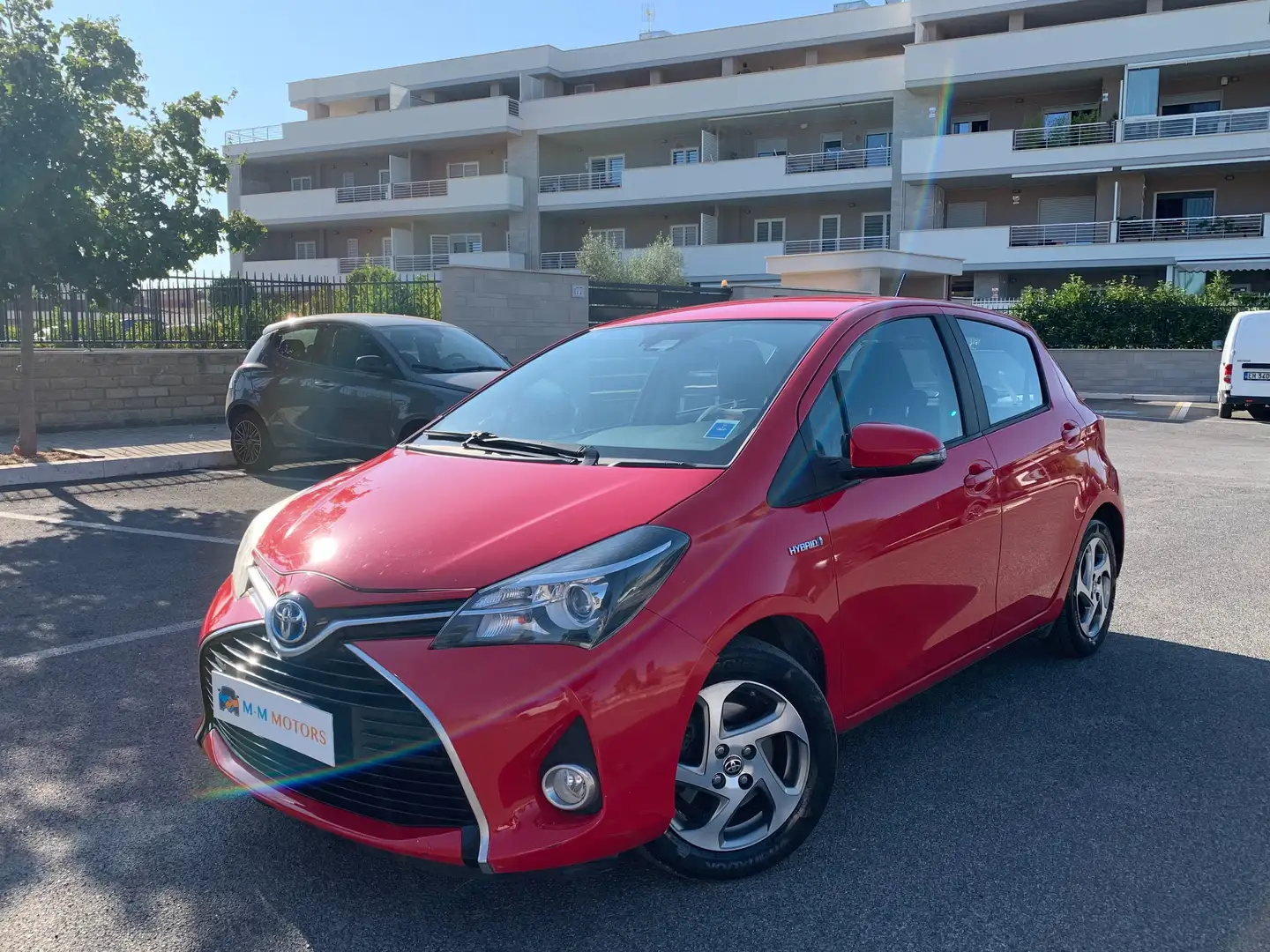 Toyota Yaris Yaris III 2015 5p 1.5h Active my16 Rosso - 1