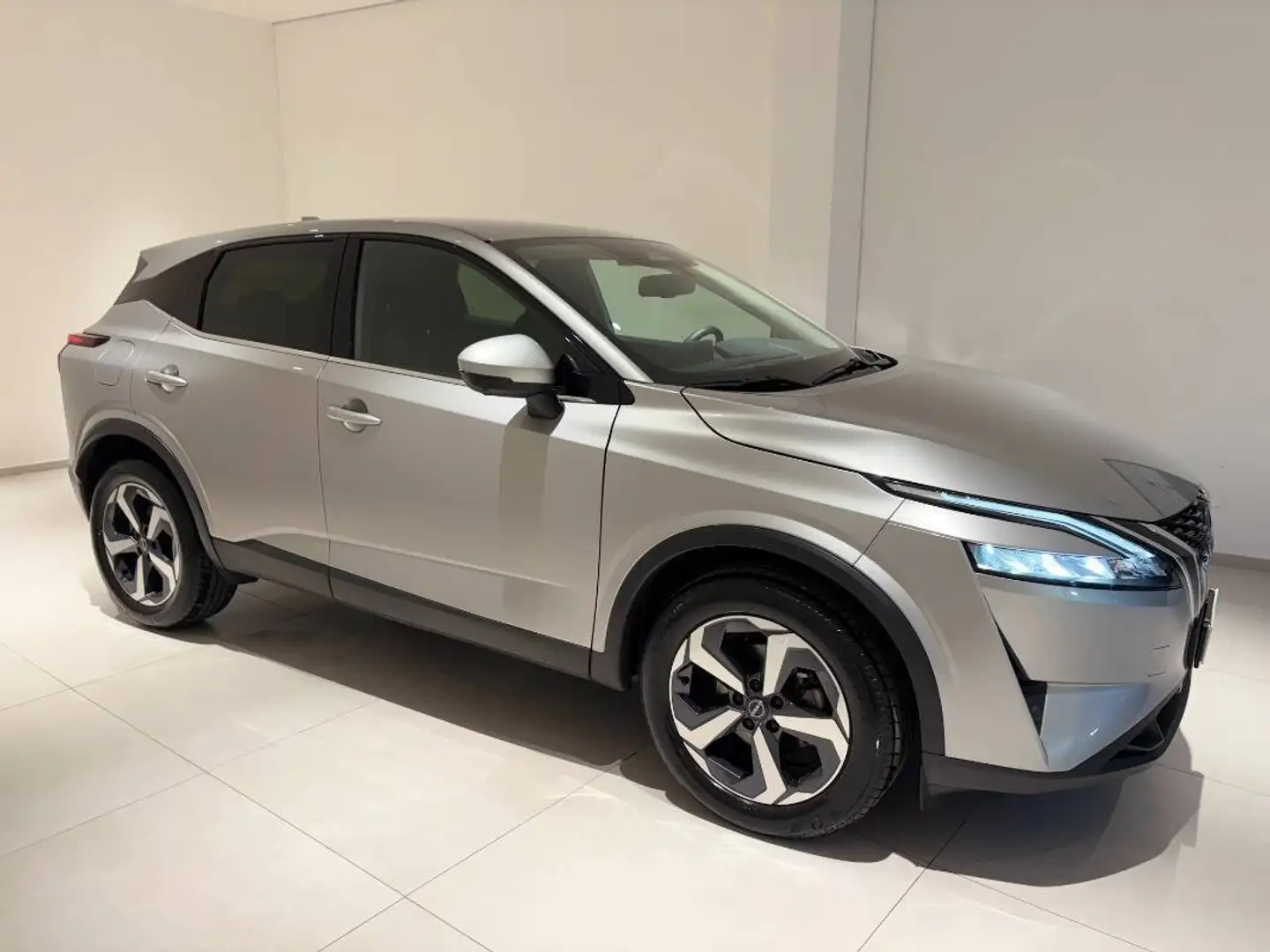 Nissan Qashqai 1.3 mhev N-Connecta 2wd 140cv Argento - 1