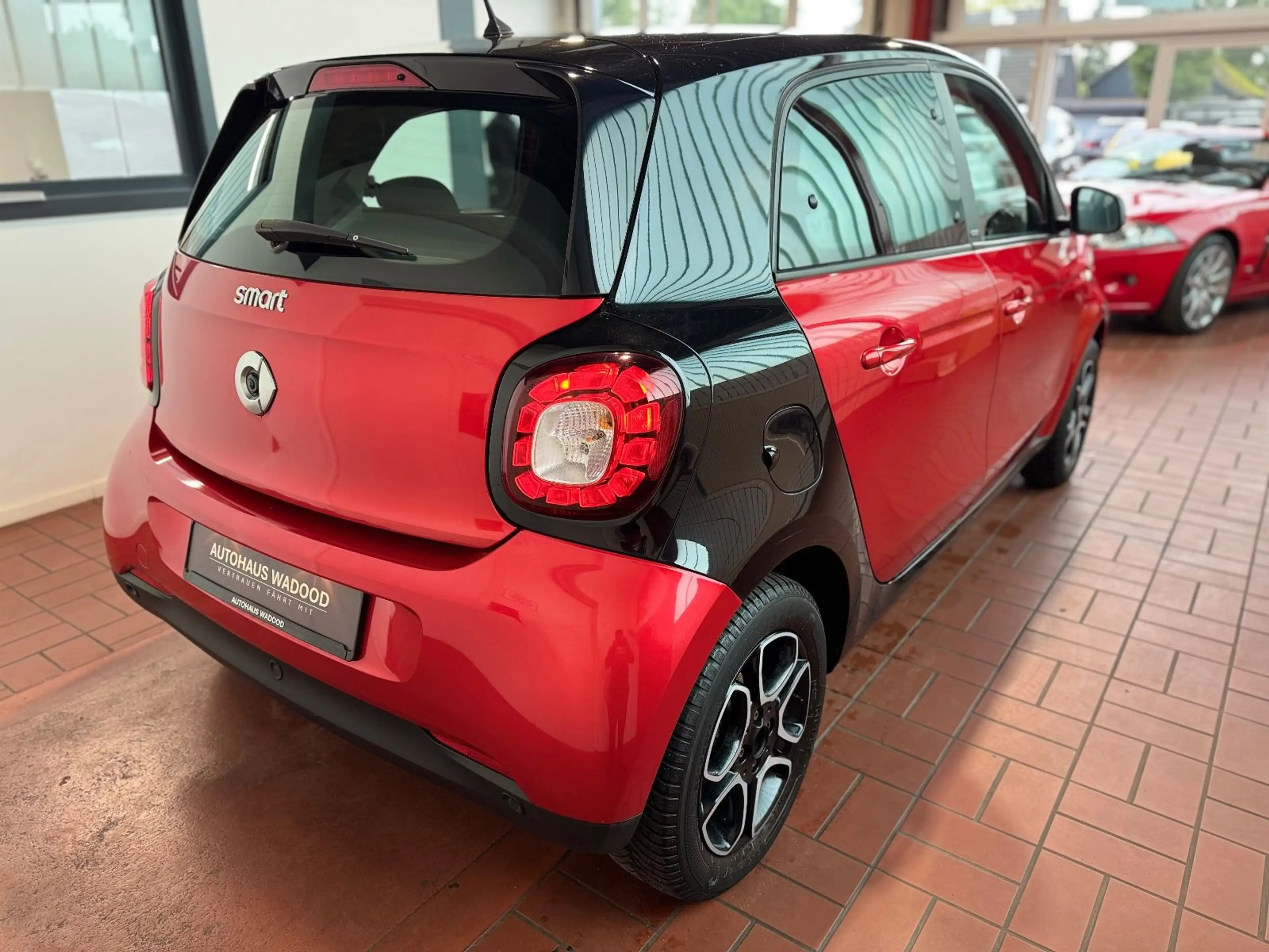 smart forFour 1.0/Automatik/Kamera/BT/Navi/TÜVNeu — photo 6