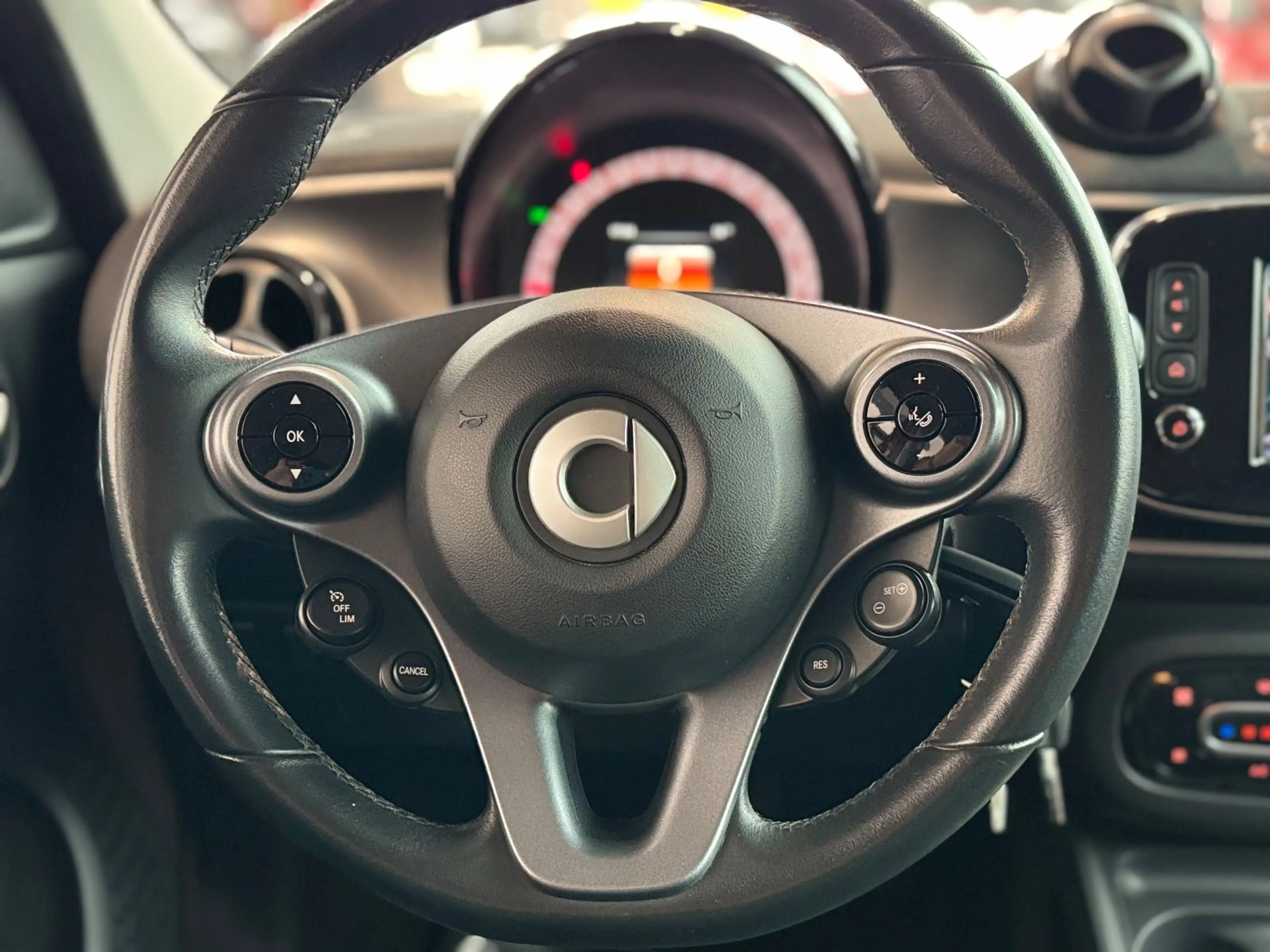 smart forFour 1.0/Automatik/Kamera/BT/Navi/TÜVNeu — photo 11