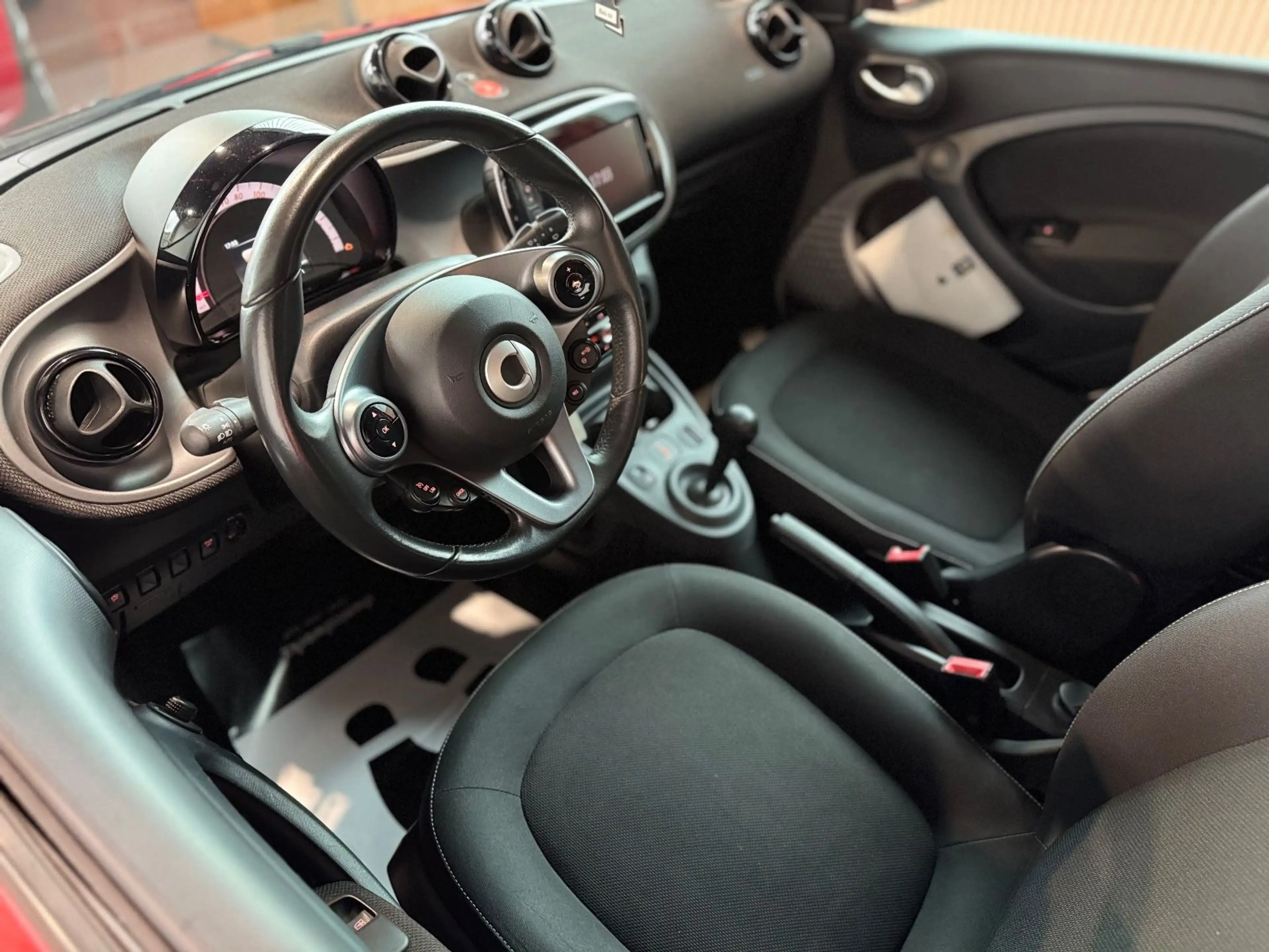 smart forFour 1.0/Automatik/Kamera/BT/Navi/TÜVNeu — photo 9
