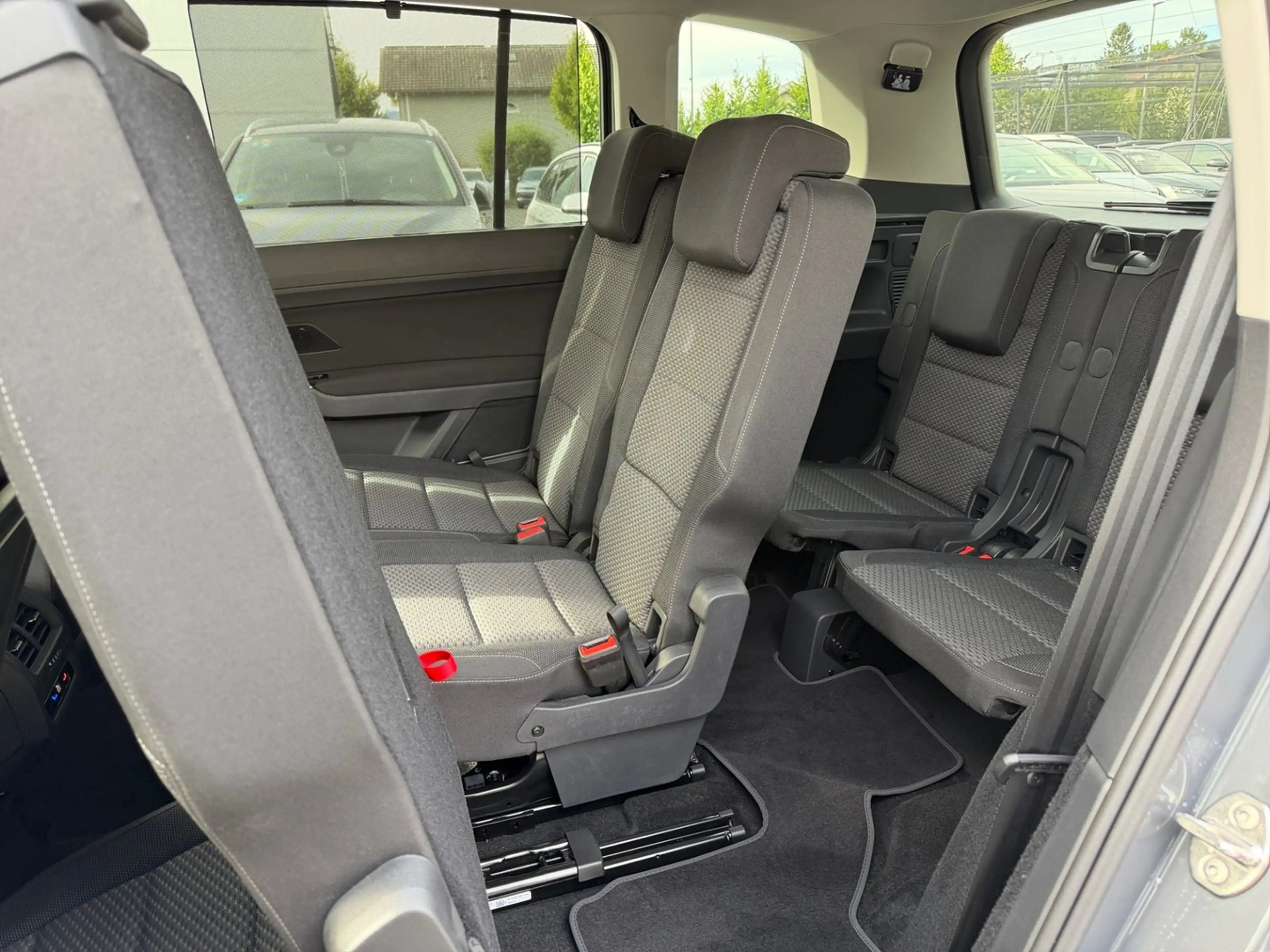 Volkswagen Touran Friends TSI DSG — photo 18