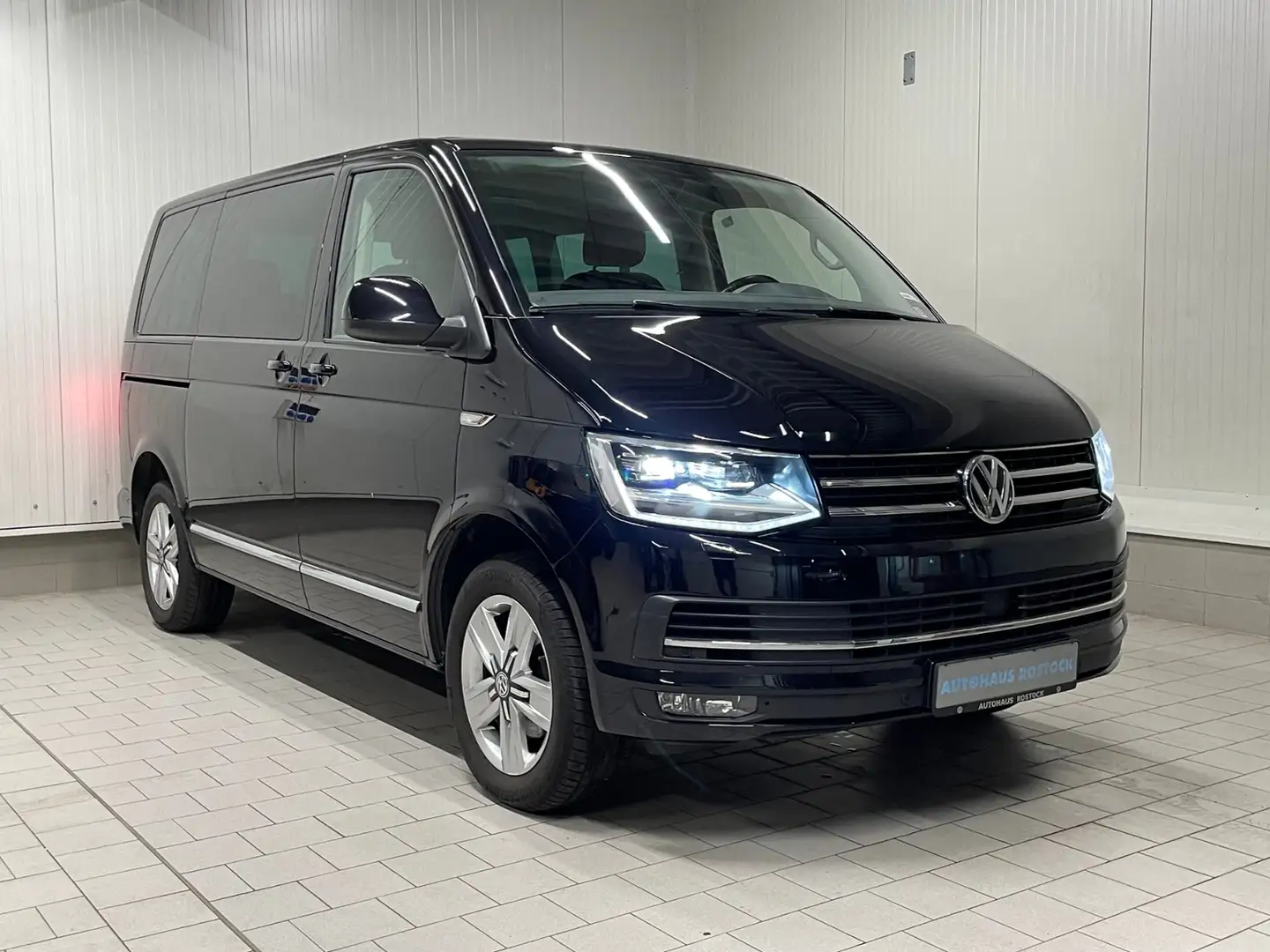 Volkswagen T6 Multivan Generation Six 2.0 TDI DSG LED ACC Czarny - 2