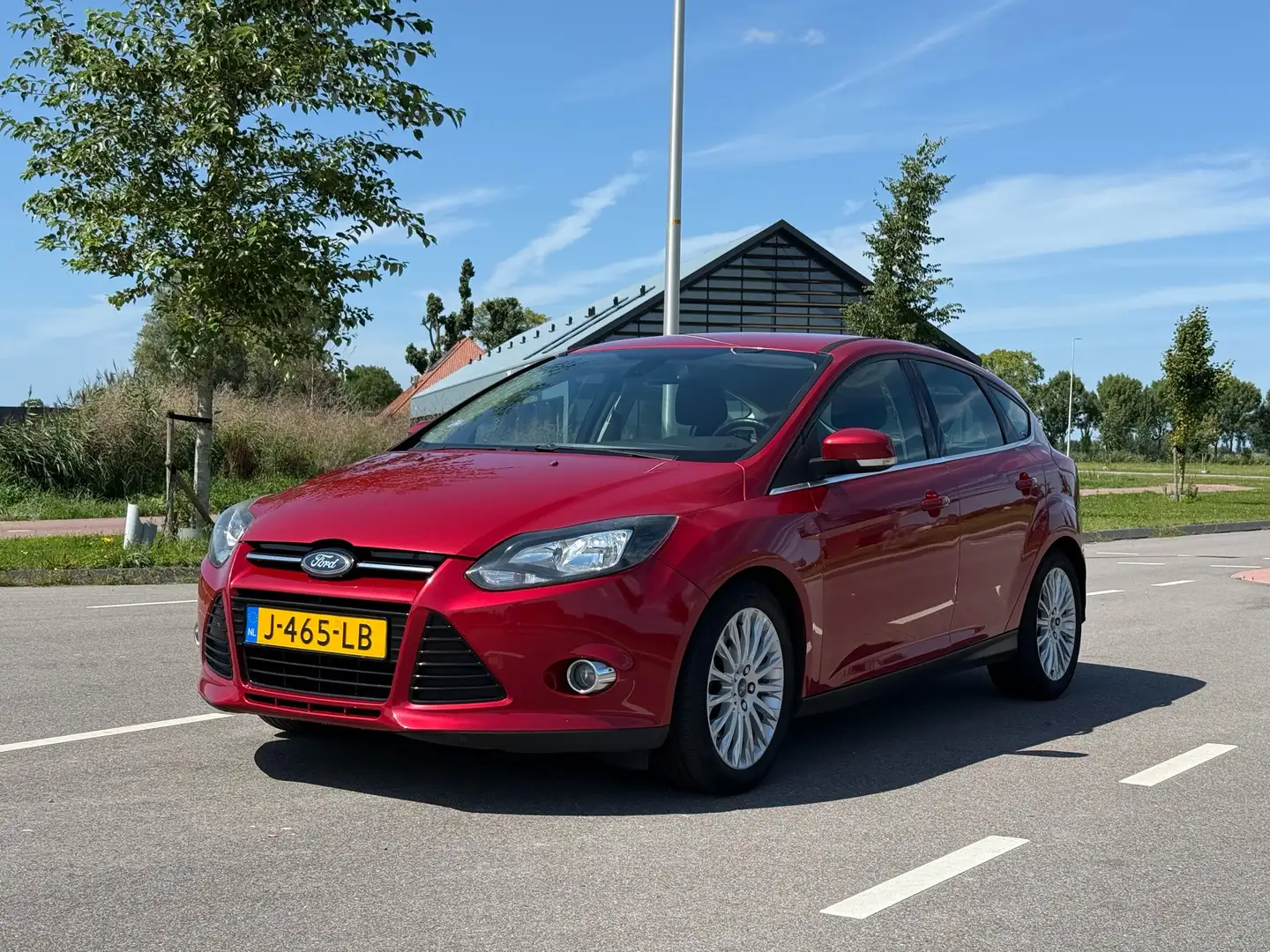 Ford Focus 1.6 EcoBoost | Candy Red | 150 pk | 17 inch Rood - 1