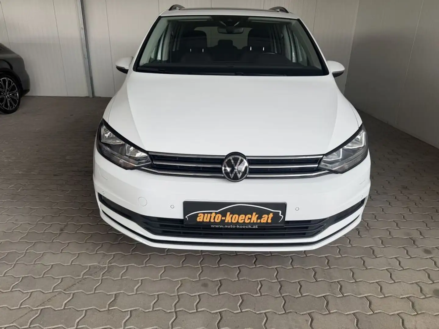 Volkswagen Touran Comfortline BMT Weiß - 2