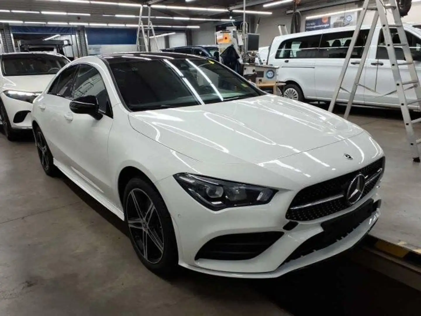Mercedes-Benz CLA 250 e Coupe AMG LINE WIDE*RÜCKKAM*LED*PANO-SH Weiß - 2