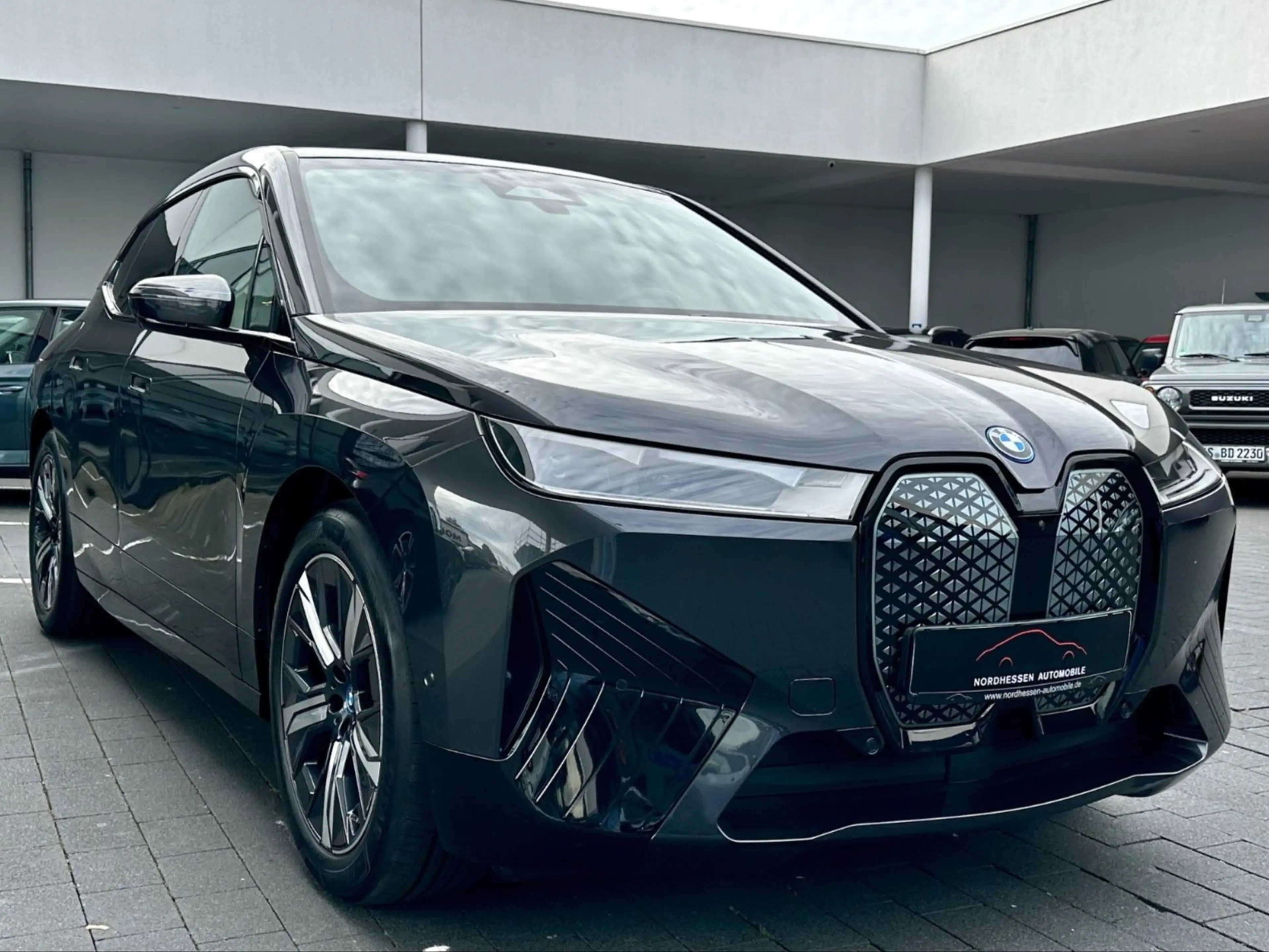 BMW iX xDrive40 Sport | Panorama | Harman/Kardon — photo 2