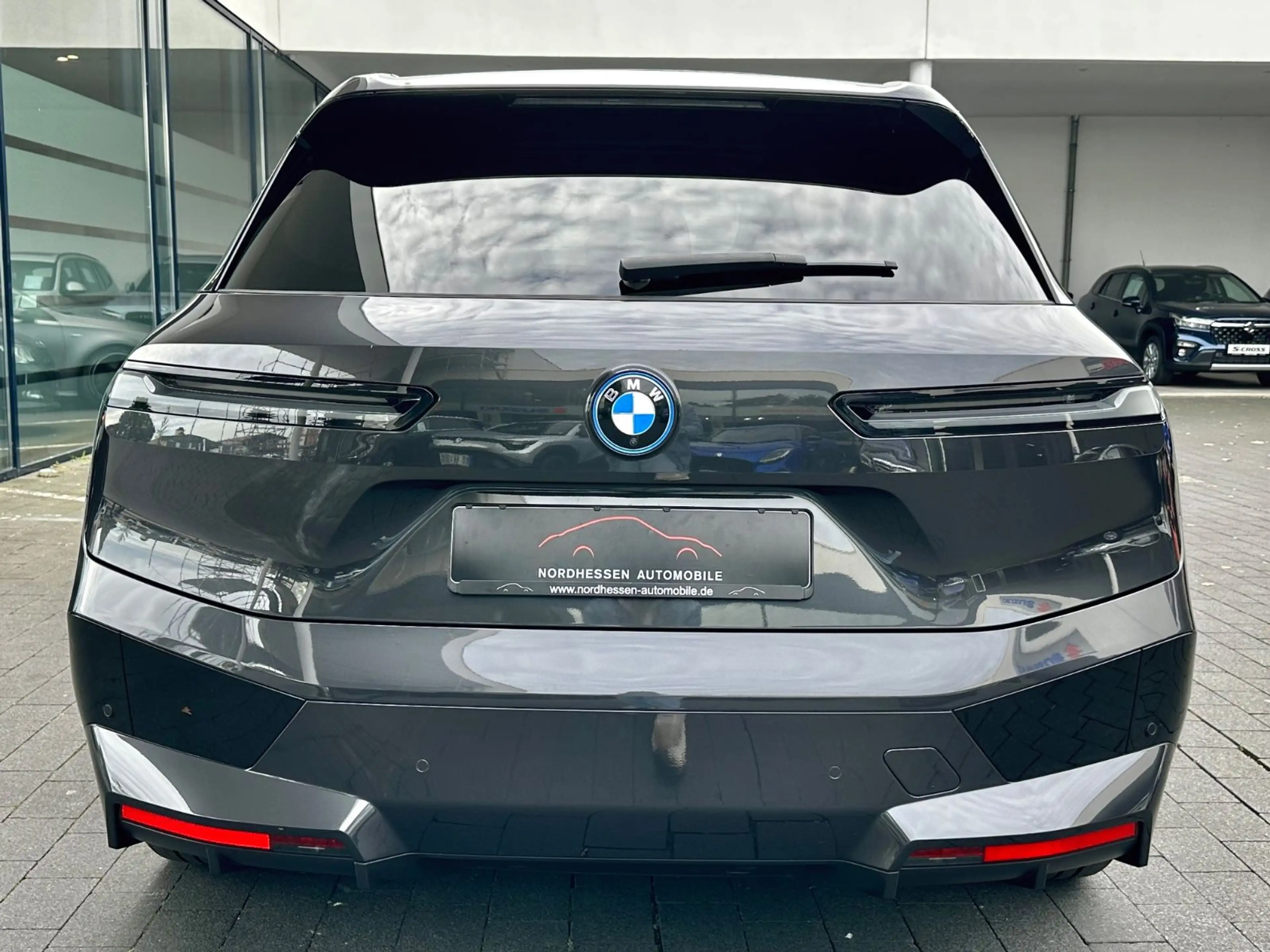 BMW iX xDrive40 Sport | Panorama | Harman/Kardon — photo 6