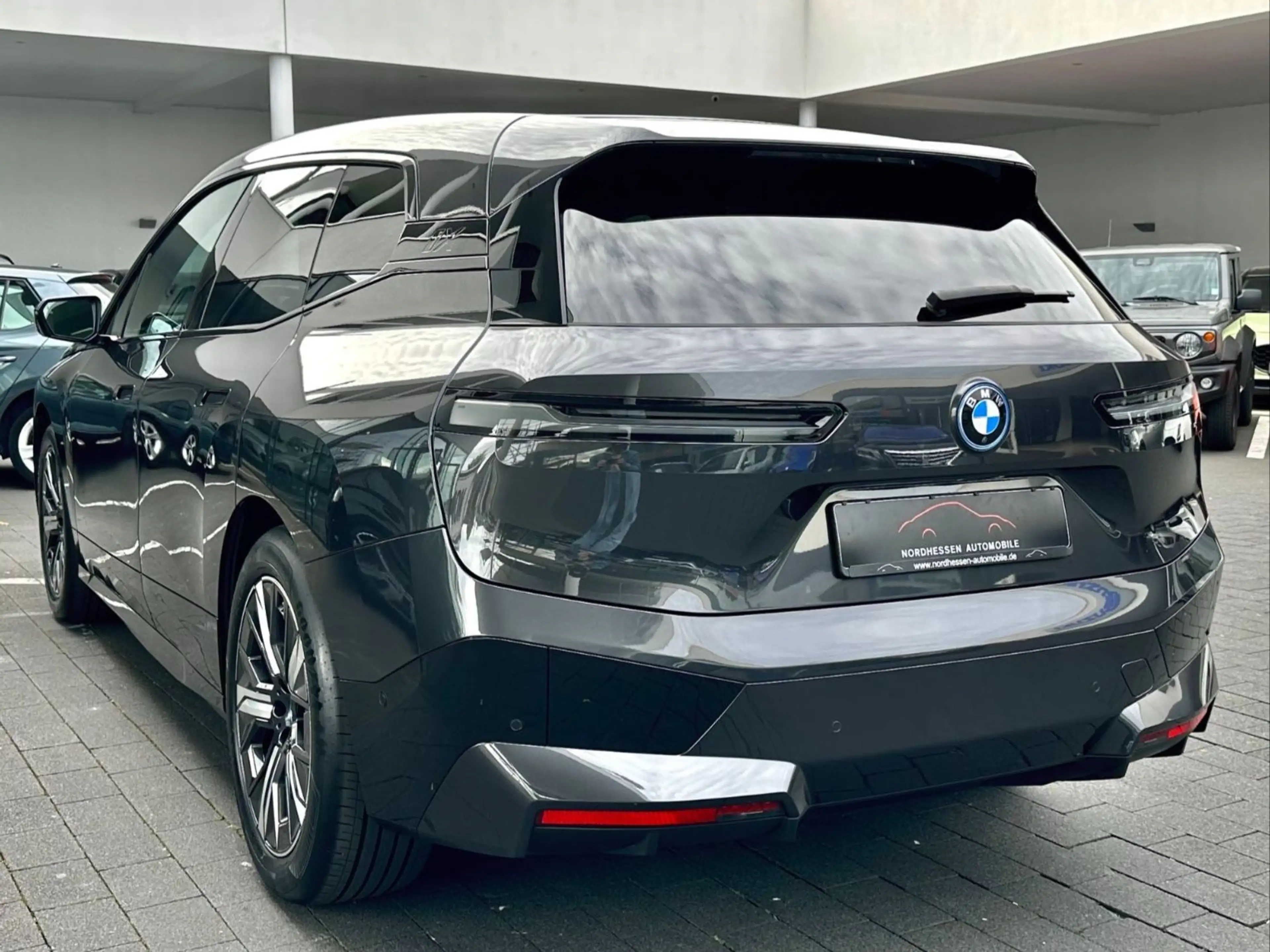 BMW iX xDrive40 Sport | Panorama | Harman/Kardon — photo 3