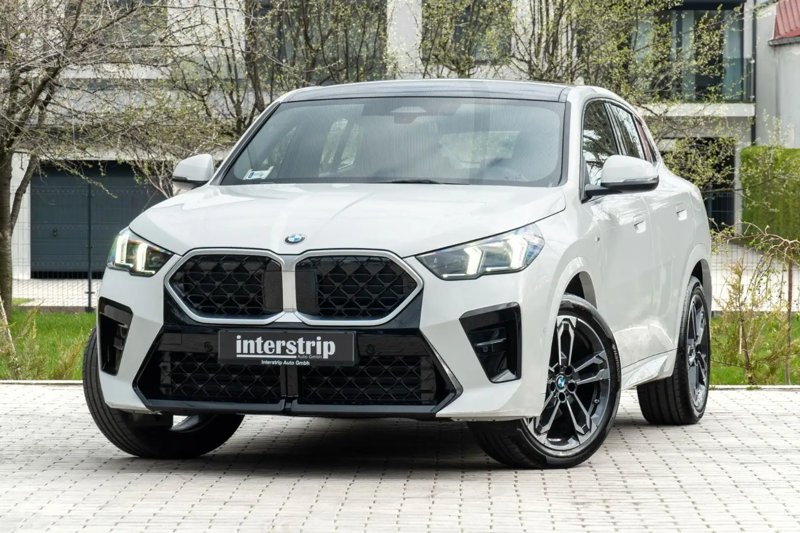 BMW X2 18d M SPORT.PR.ASS.PANORAMA.HIFI.SHZ.2 STÜCK Weiß - 1