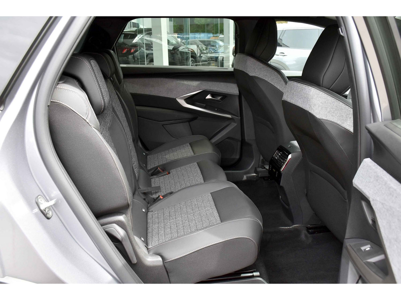 Peugeot 5008 Hybrid 145 Allure e-DCS6 ACC CAM360 JA19 NEUF — photo 8