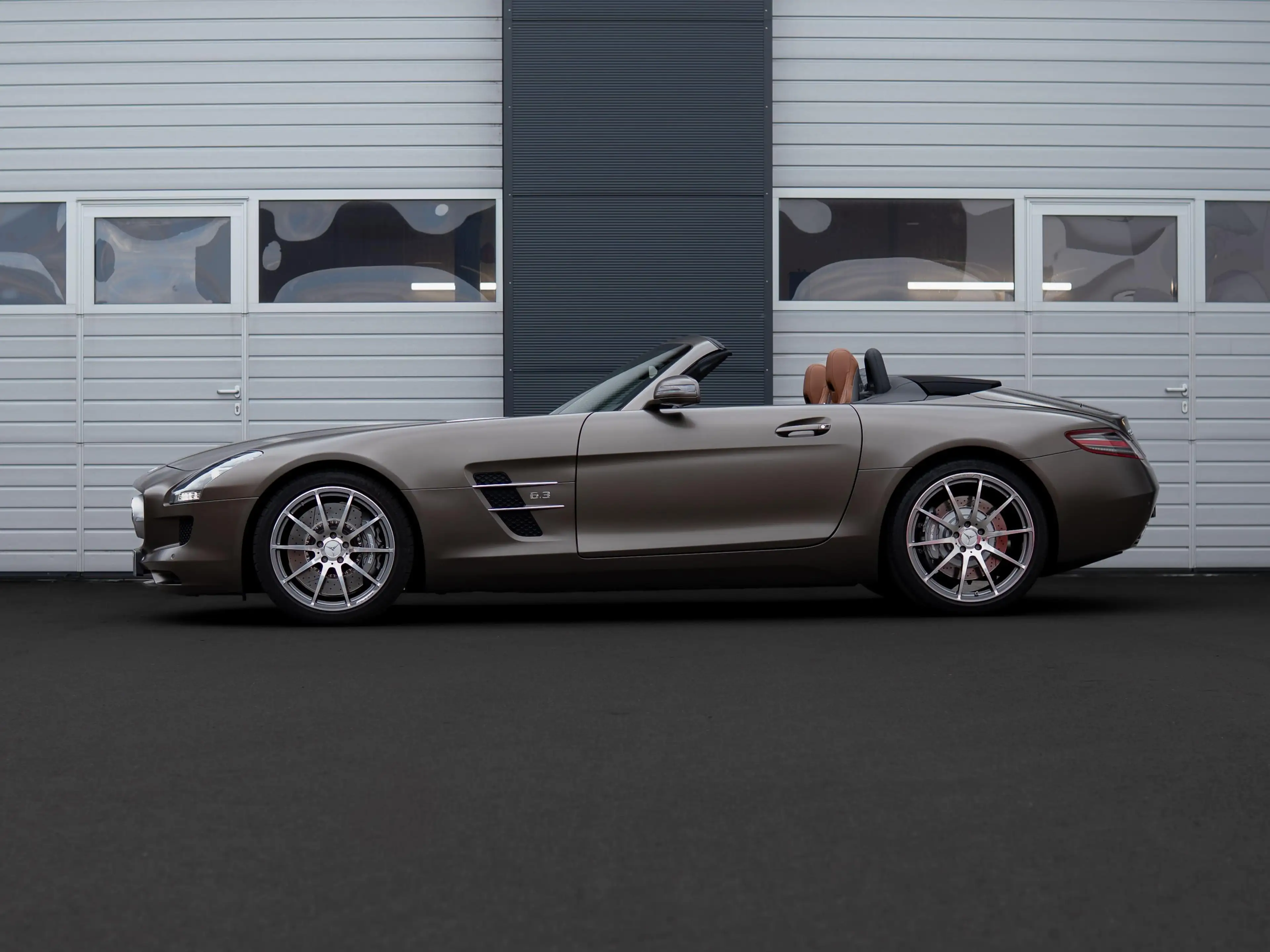 Mercedes-Benz SLS AMG Roadster — photo 5