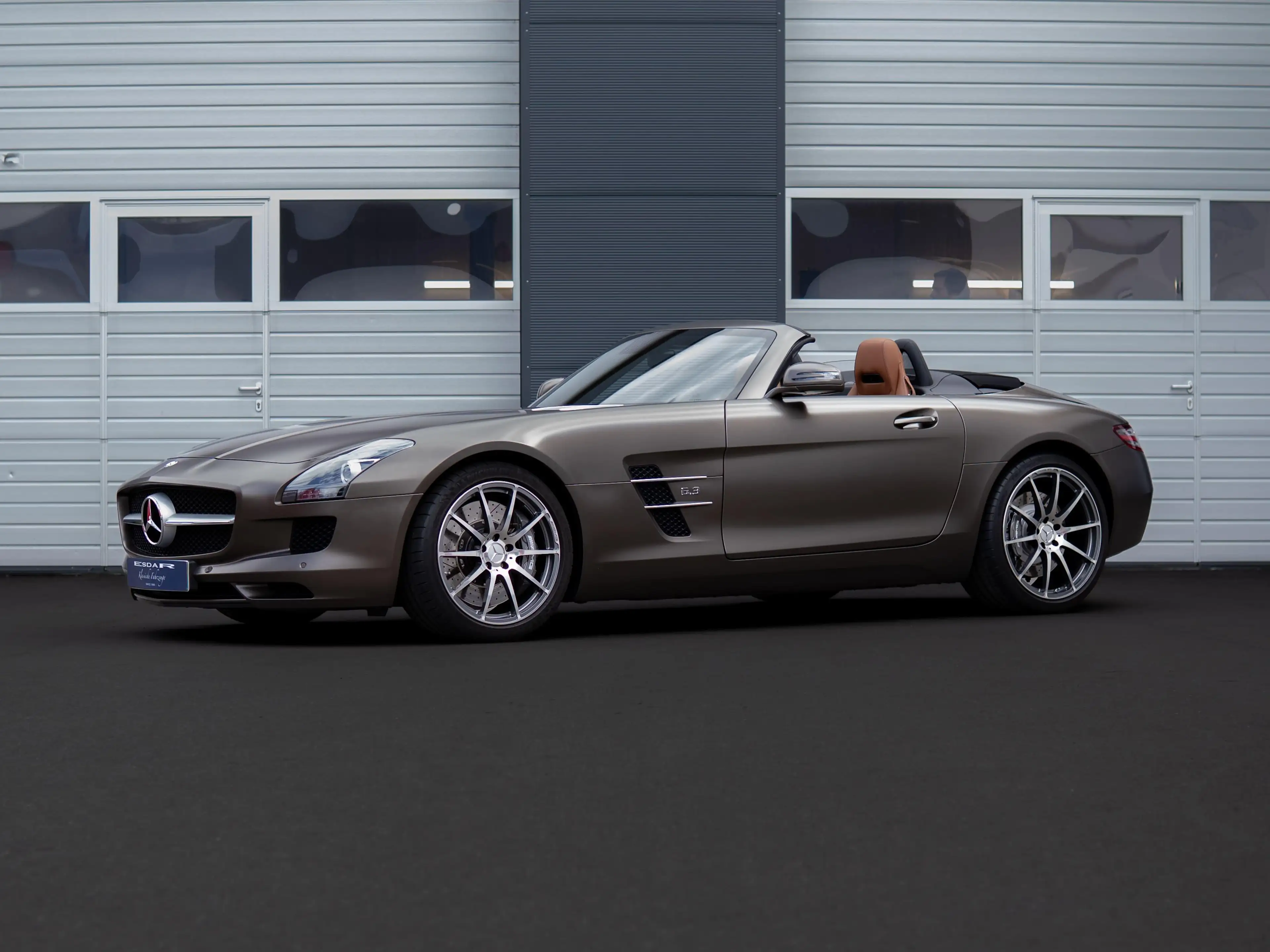 Mercedes-Benz SLS AMG Roadster — photo 2