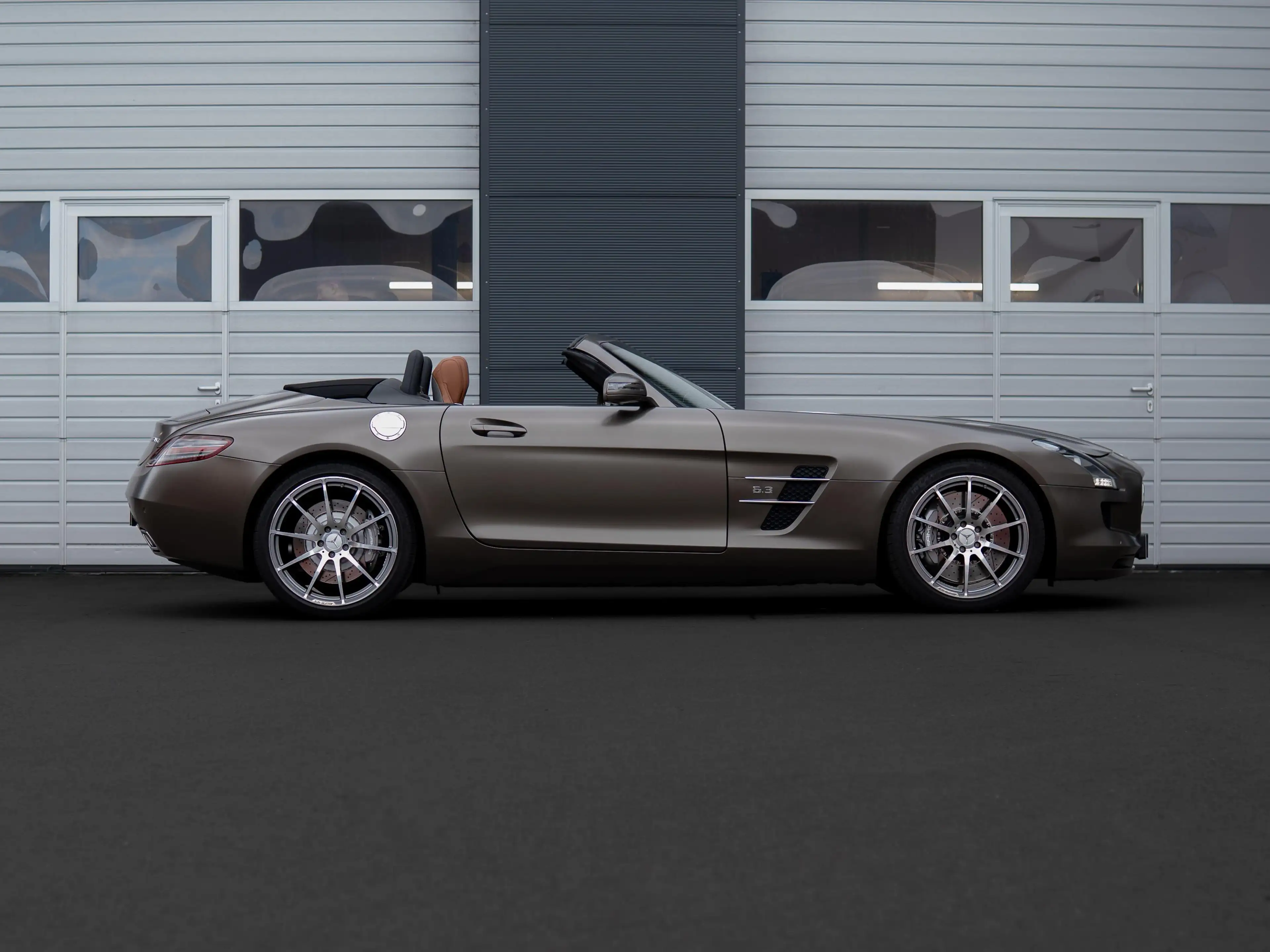 Mercedes-Benz SLS AMG Roadster — photo 4