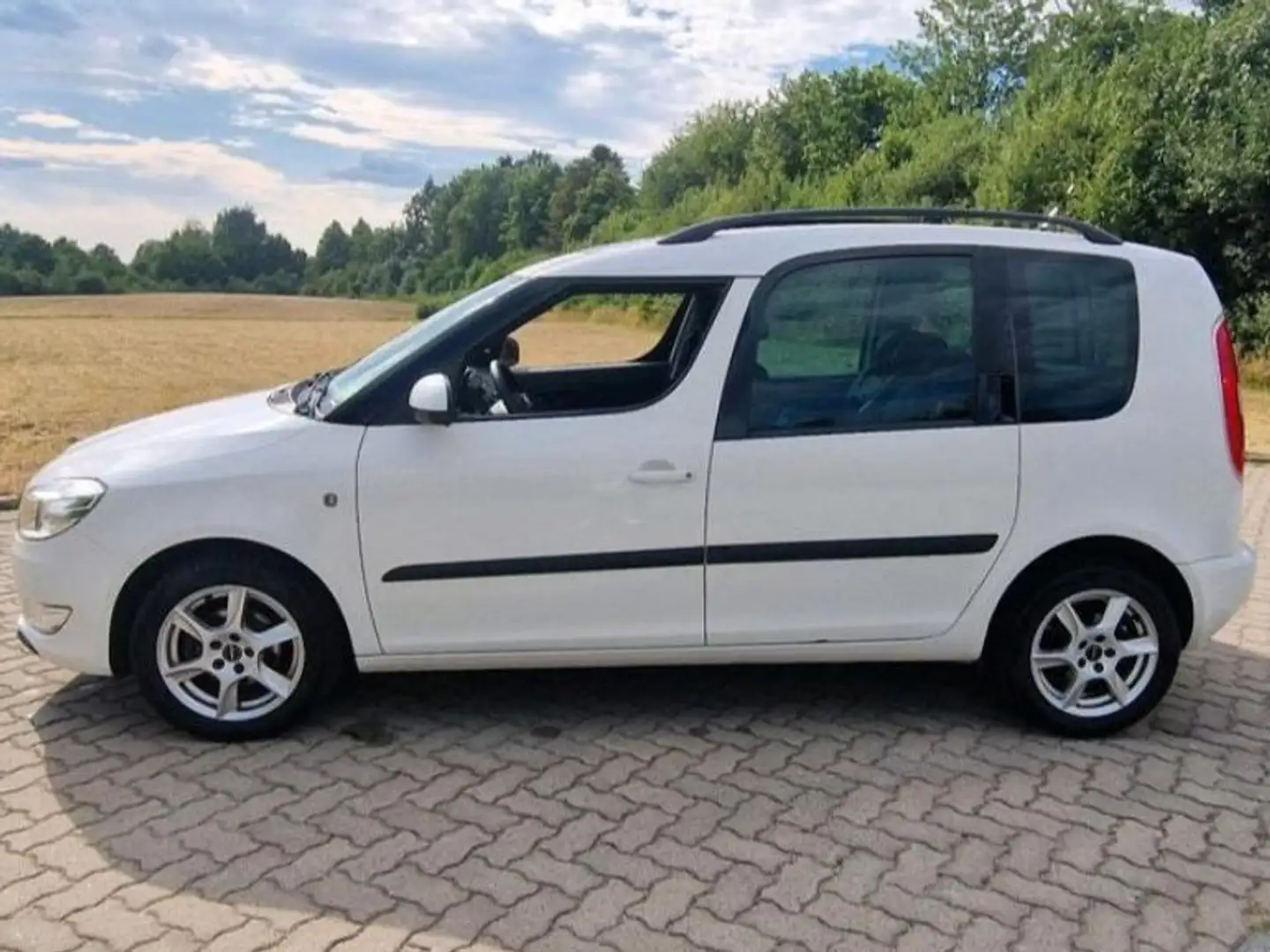 Skoda Roomster 1.2 TSI Active White - 2