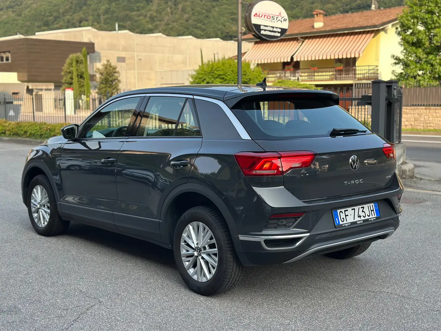 Volkswagen T-Roc T-Roc 2.0 tdi Style 150cv dsg Grigio - 2