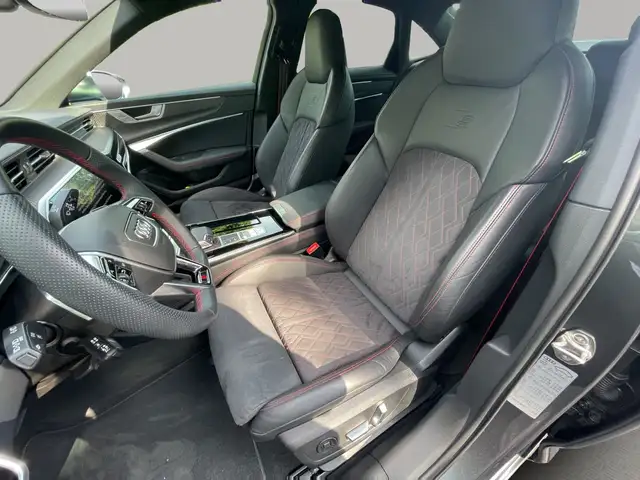 Audi S6 view 11