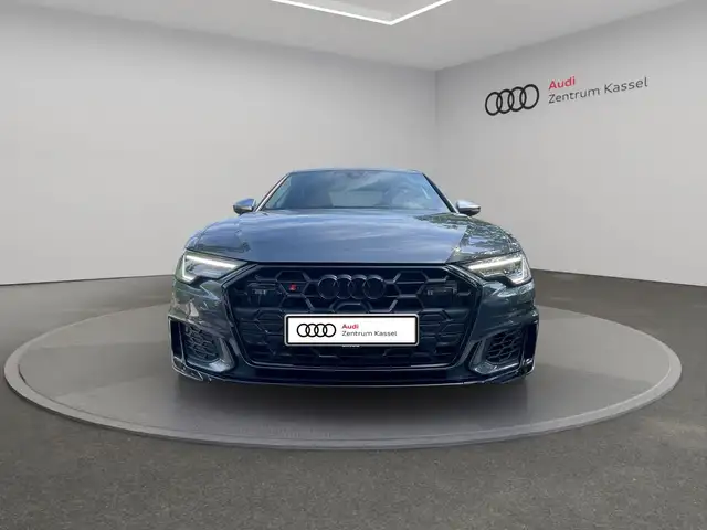 Audi S6 view 10