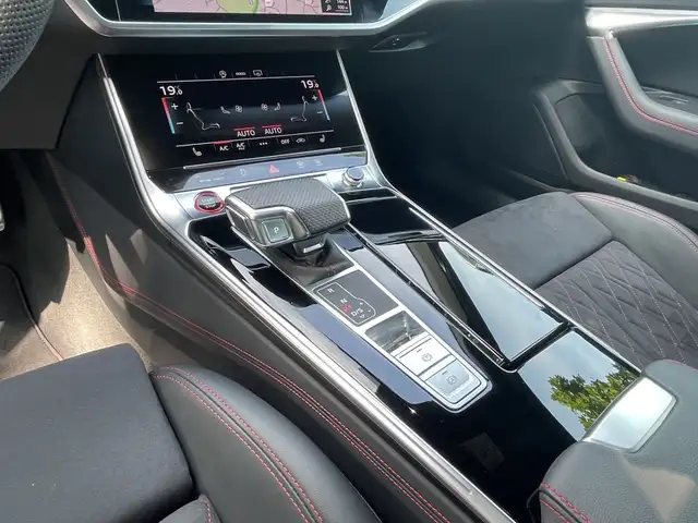 Audi S6 view 15