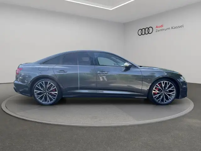 Audi S6 view 8