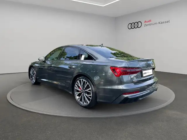 Audi S6 view 5