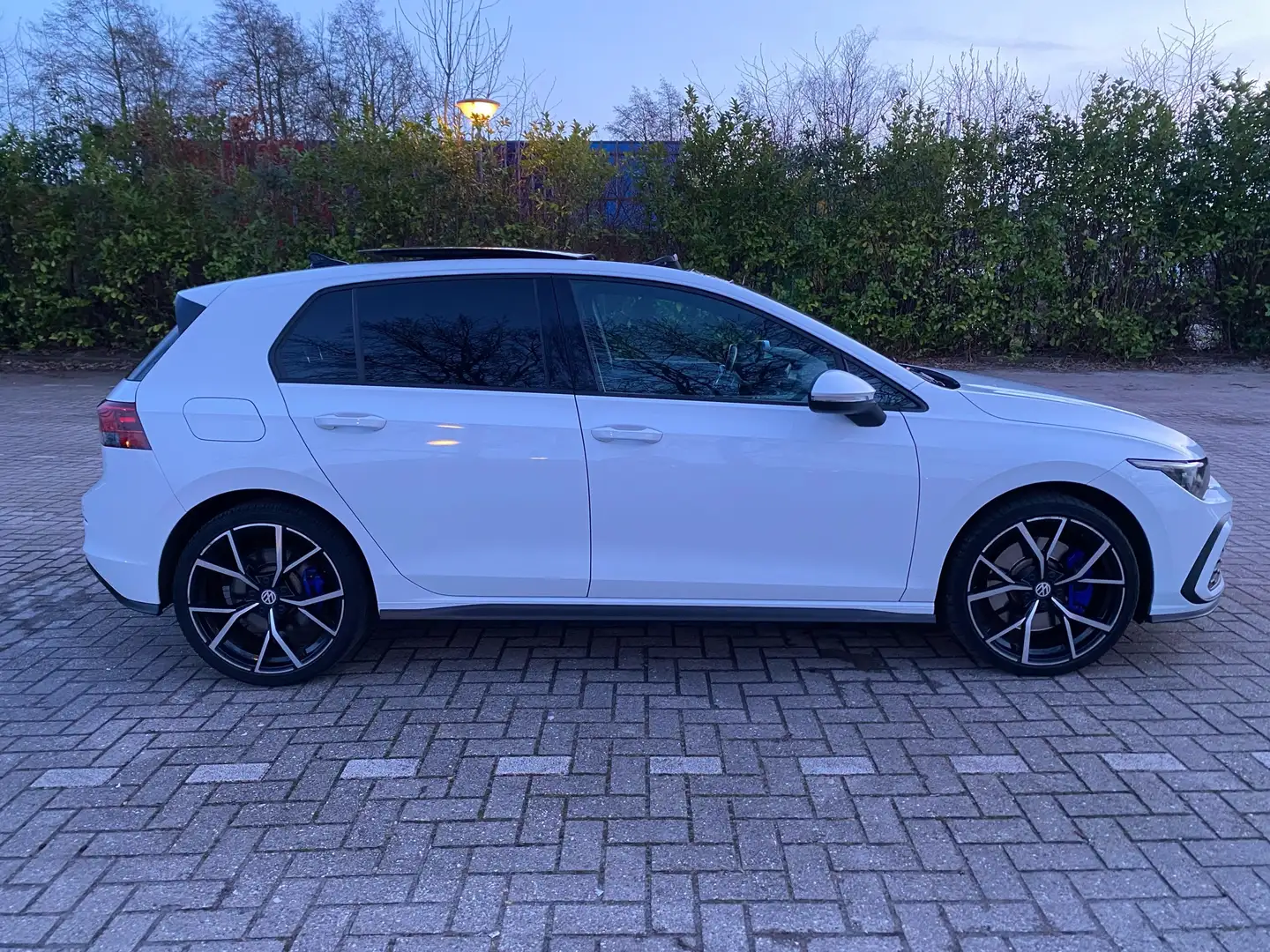 Volkswagen Golf GTE Volkswagen Golf 1.4 Ehybrid 245PK DSG 2020 Wit - 2