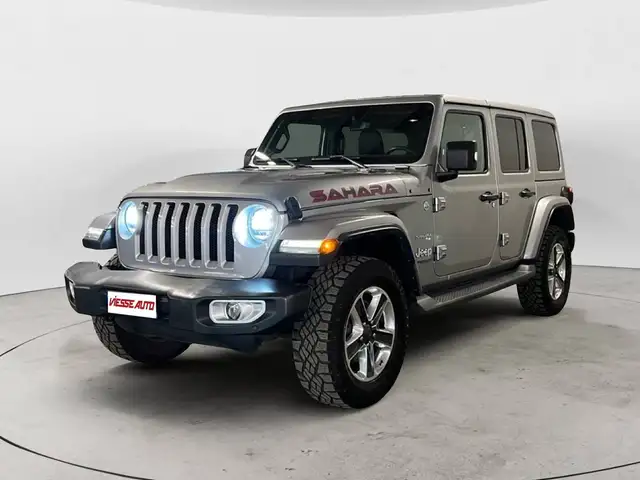 Jeep Wrangler Sahara