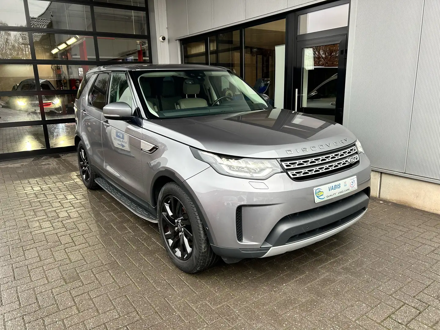 Land Rover Discovery 2.0 Si4 HSE (EU6d-TEMP) -€6000 SUMMER DEAL Grijs - 1