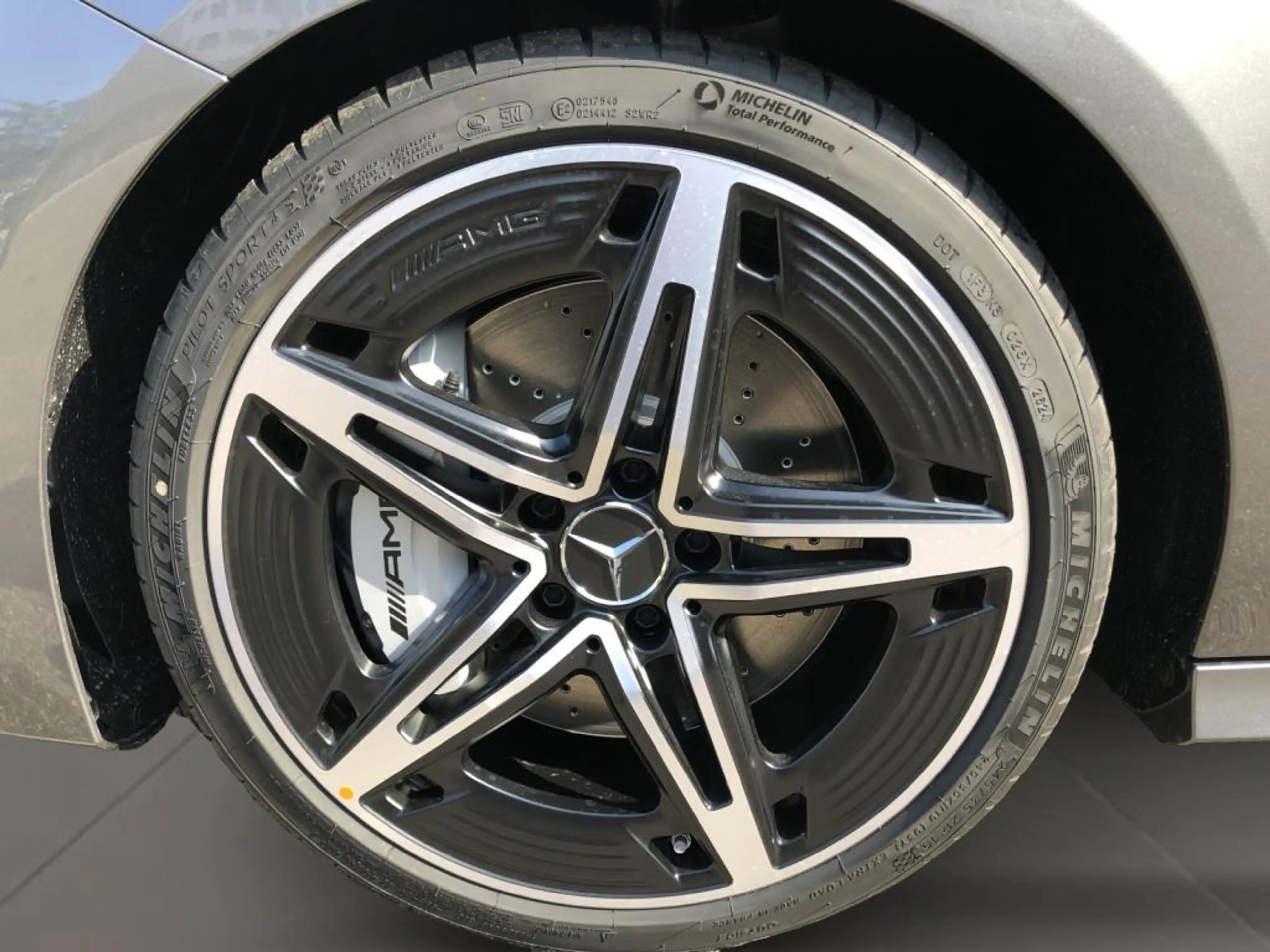 Mercedes-Benz CLA 35 AMG AMG CLA 35 4M Coupe +19Z+Night+Panorama — photo 10