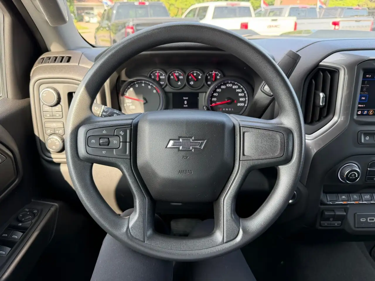 Chevrolet Silverado 1500 снимка Chevrolet Silverado 1500