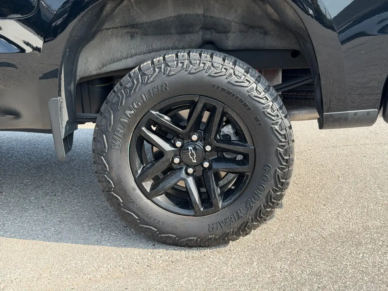 Chevrolet Silverado 1500 снимка Chevrolet Silverado 1500