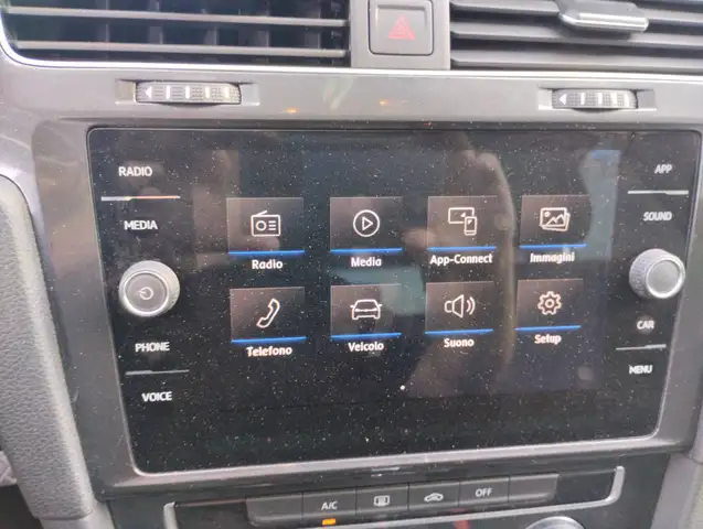 Volkswagen Golf view 11