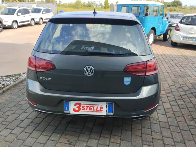 Volkswagen Golf view 12