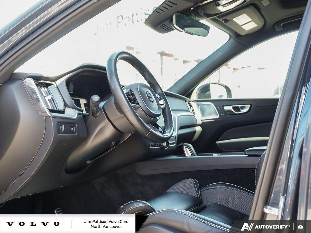 2022 Volvo XC60 B6 R-Design - Bowers Sounds/Sports design thumb 15