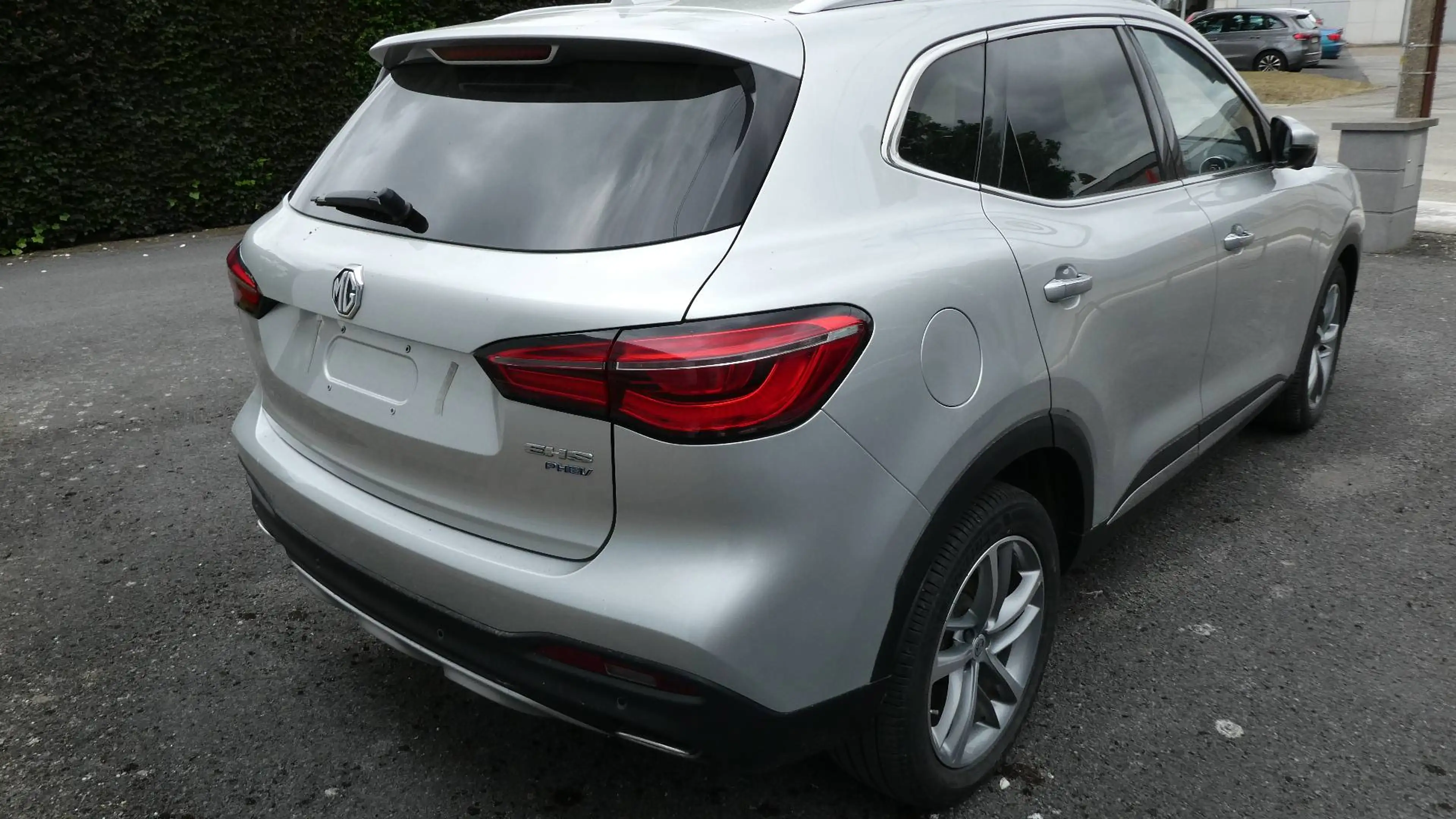 MG EHS EHS PHEV 1.5 Turbo Luxury — photo 3