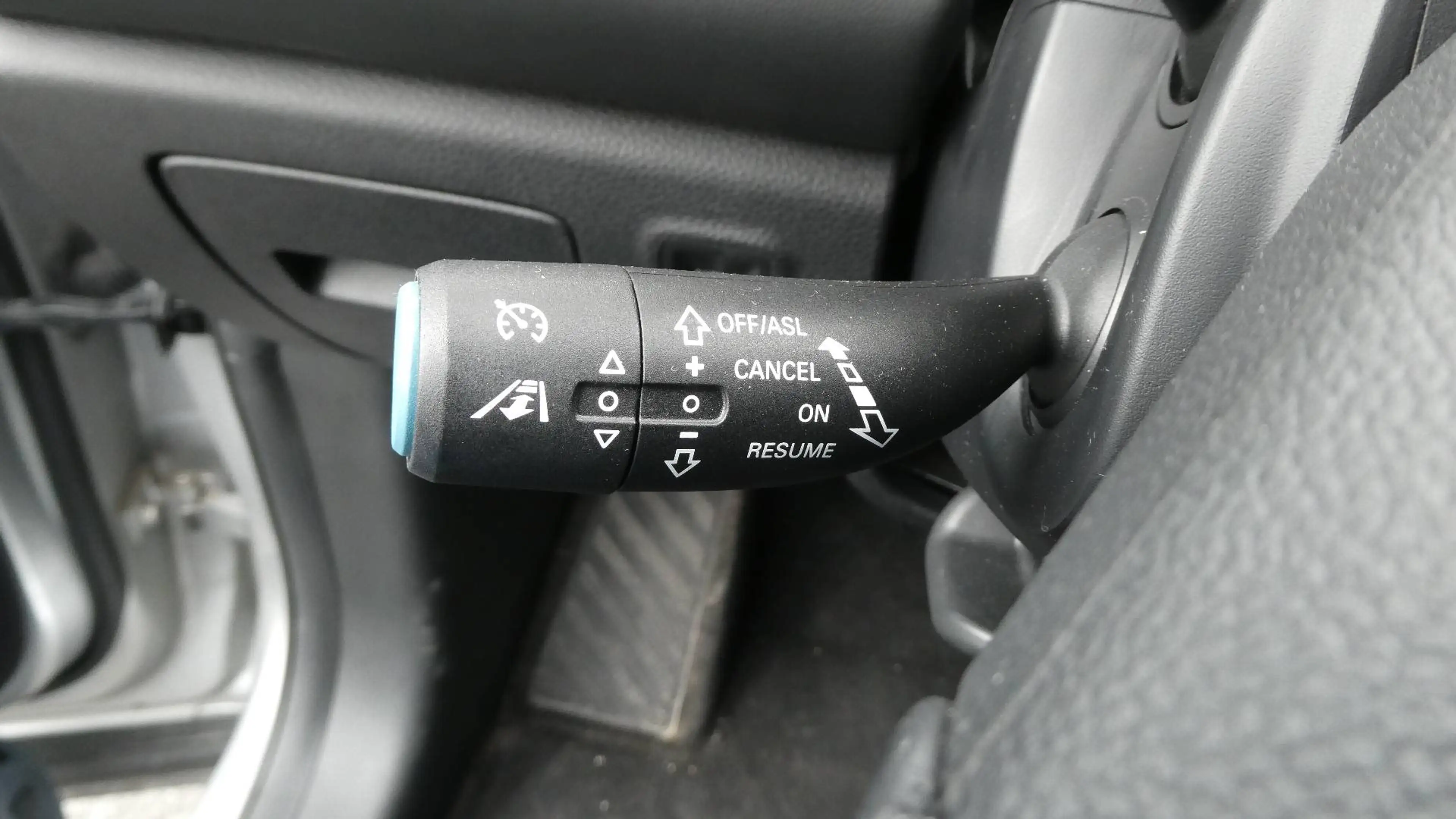 MG EHS EHS PHEV 1.5 Turbo Luxury — photo 14