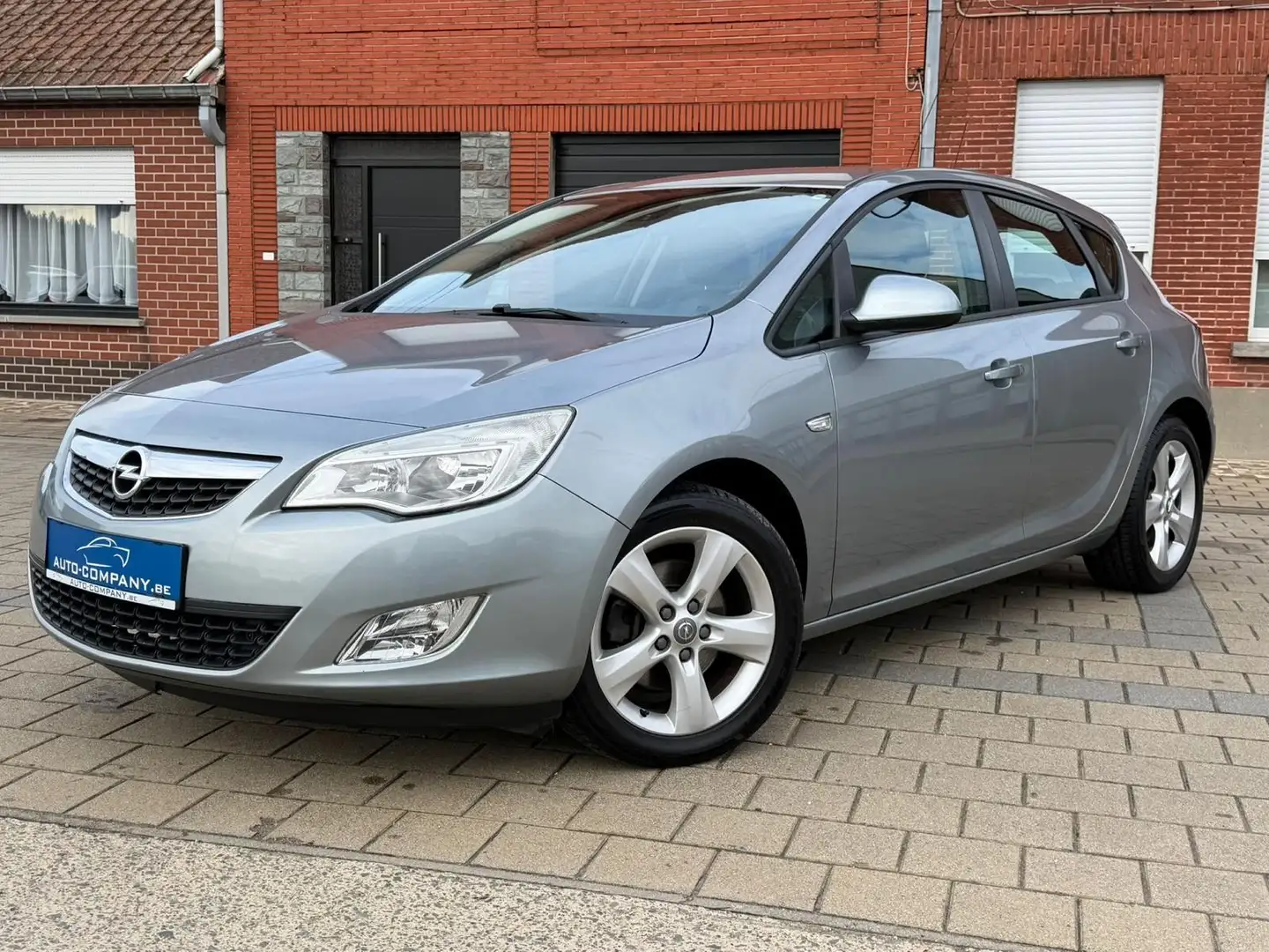 Opel Astra Astra 1.7 CDTI DPF Design Edition Grijs - 2