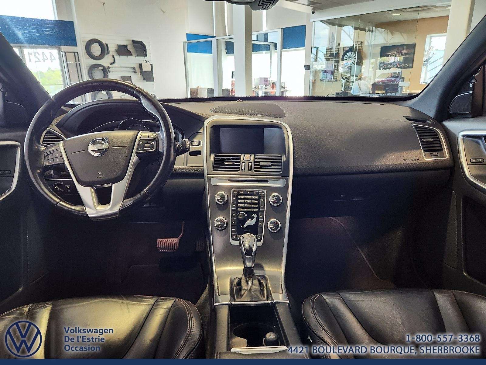 2015 Volvo XC60 AWD / 3.0 V6 /T6 PLATINUM / TOIT / CUIR /BLUETOOTH thumb 14