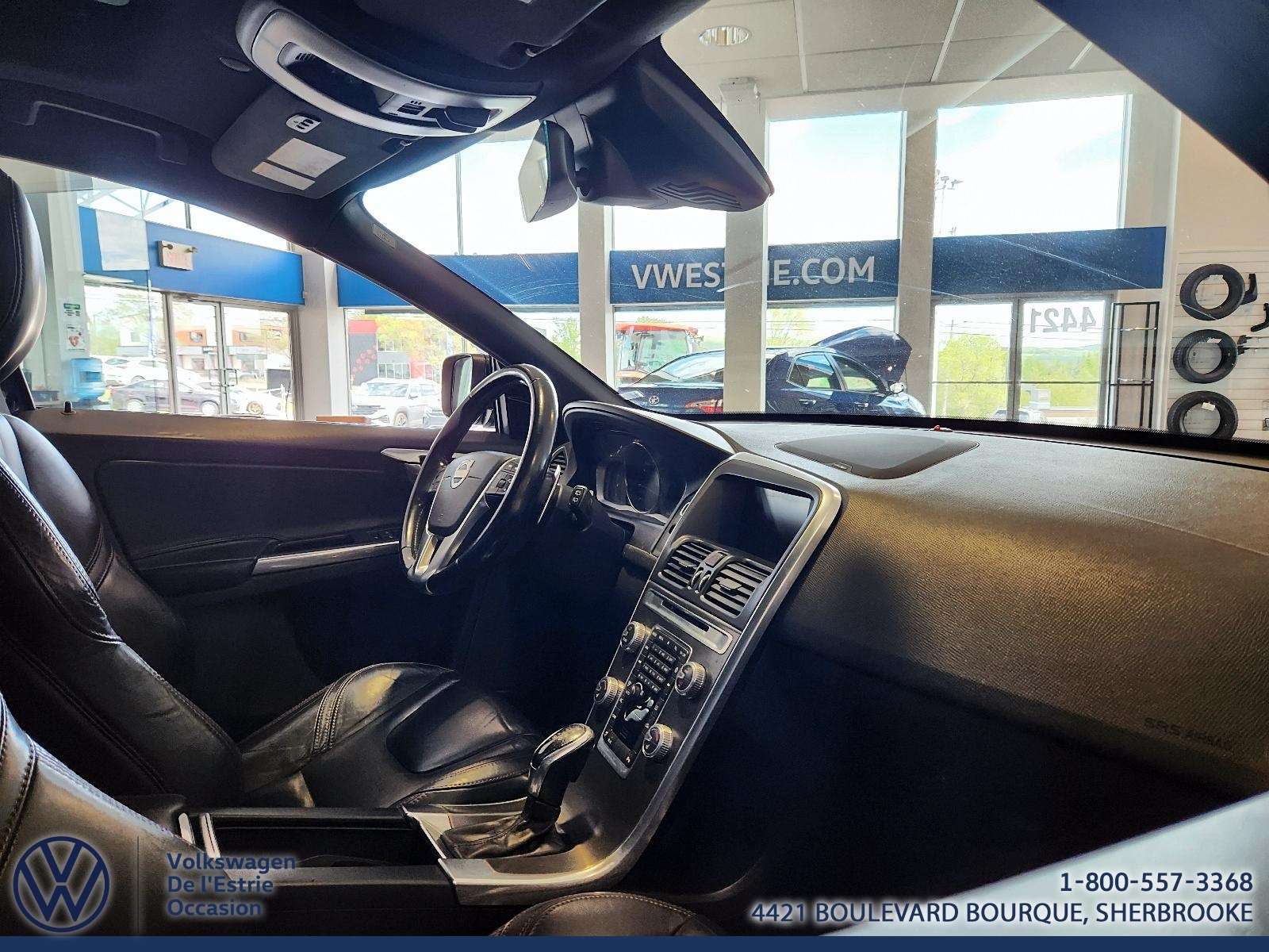 2015 Volvo XC60 AWD / 3.0 V6 /T6 PLATINUM / TOIT / CUIR /BLUETOOTH thumb 9
